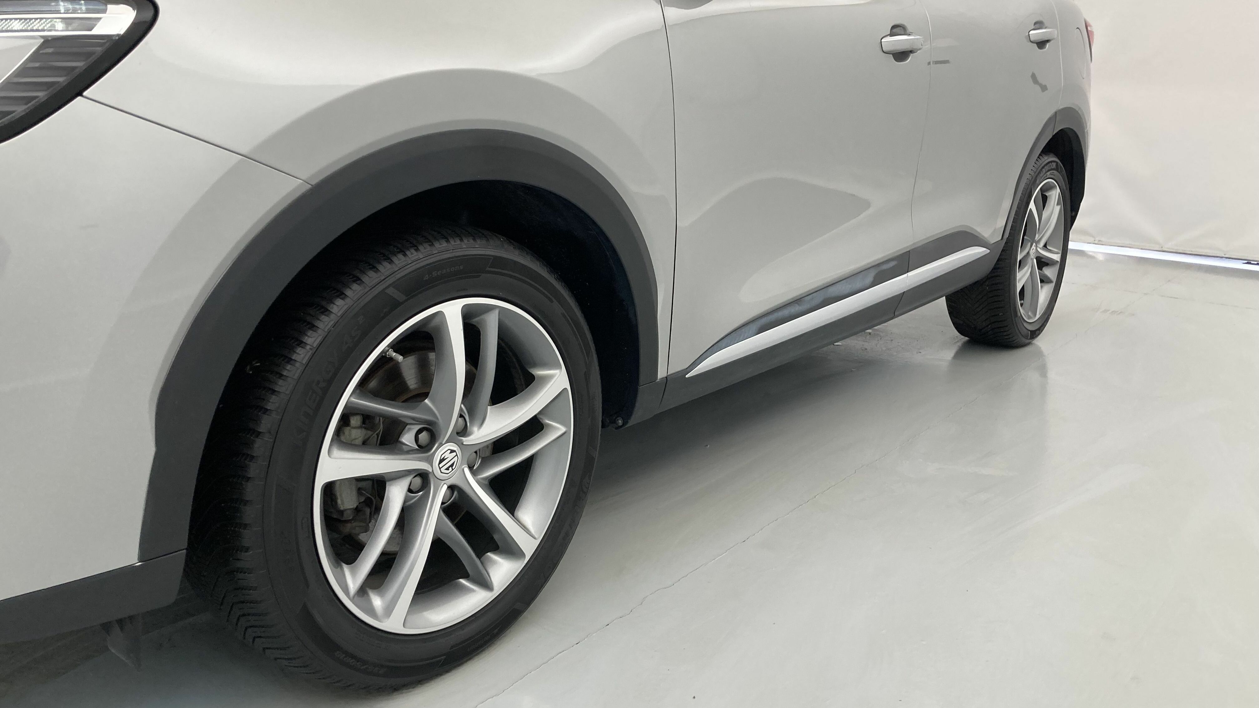 mg hs luxury 1.5 T-GDI 162 AT 2023 medal silver - ssa 26