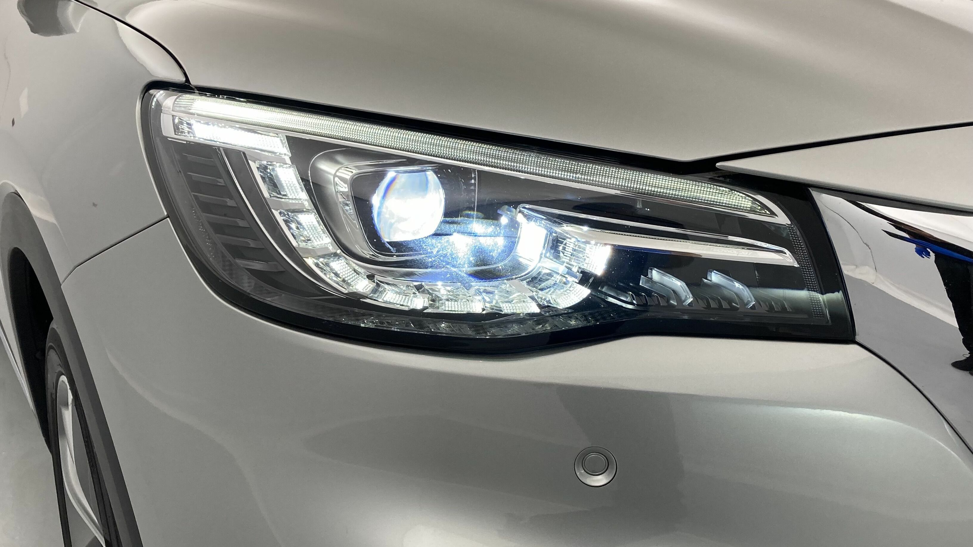 mg hs luxury 1.5 T-GDI 162 AT 2023 medal silver - ssa 29