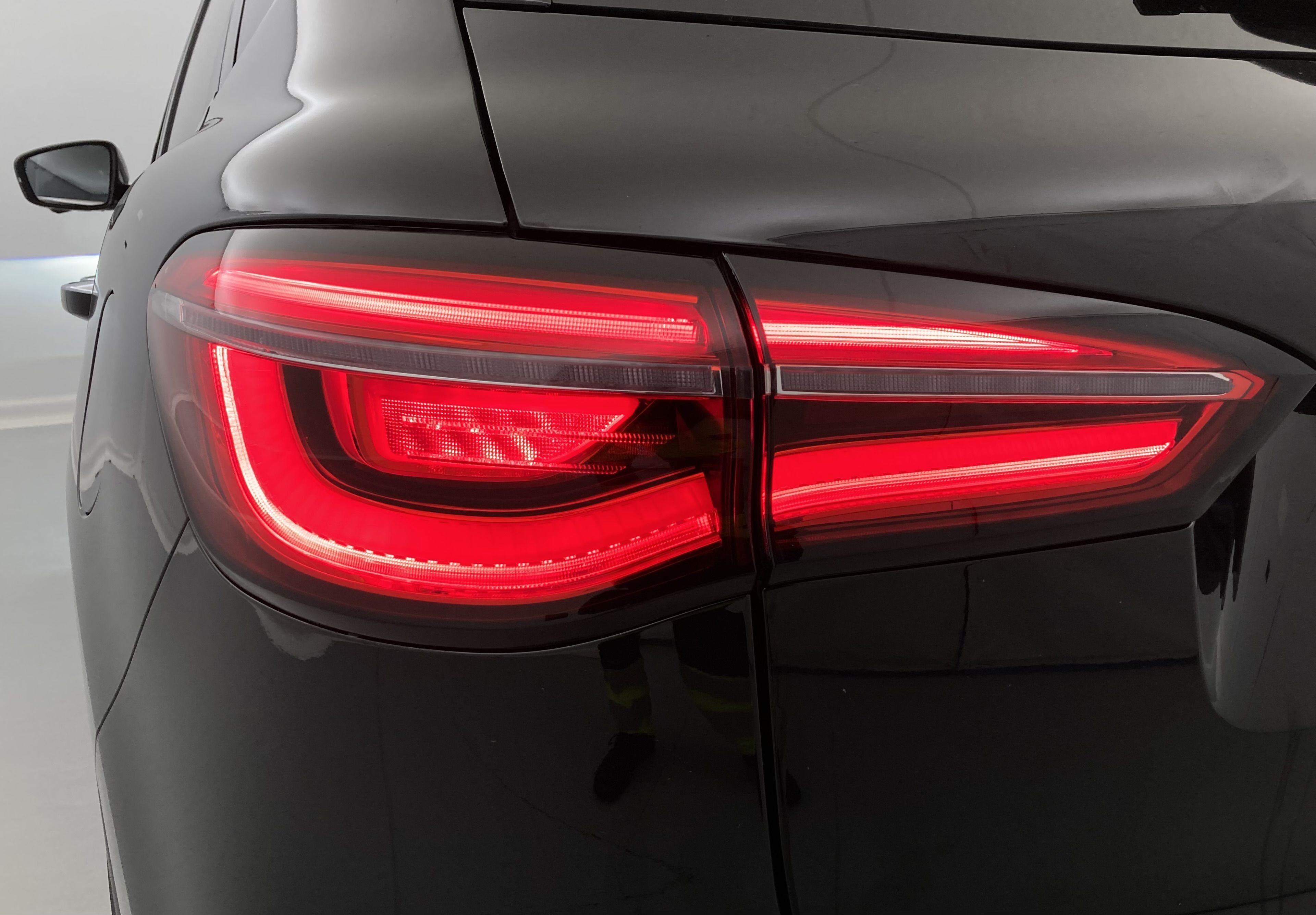 mg ehs phev luxury 1.5 T-GDI 258 PHEV 2023 black 21