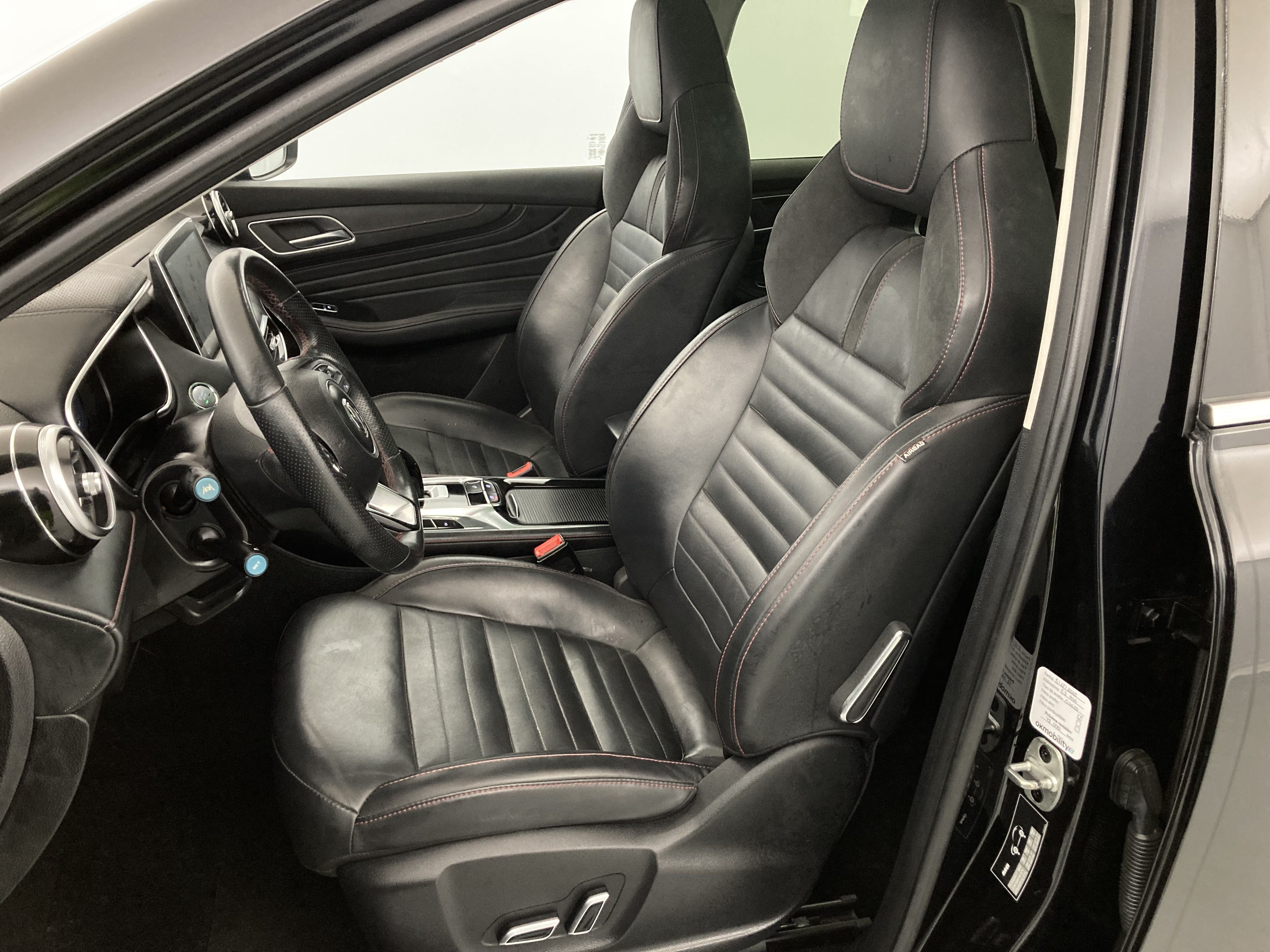 mg ehs phev luxury 1.5 T-GDI 258 PHEV 2023 black 23