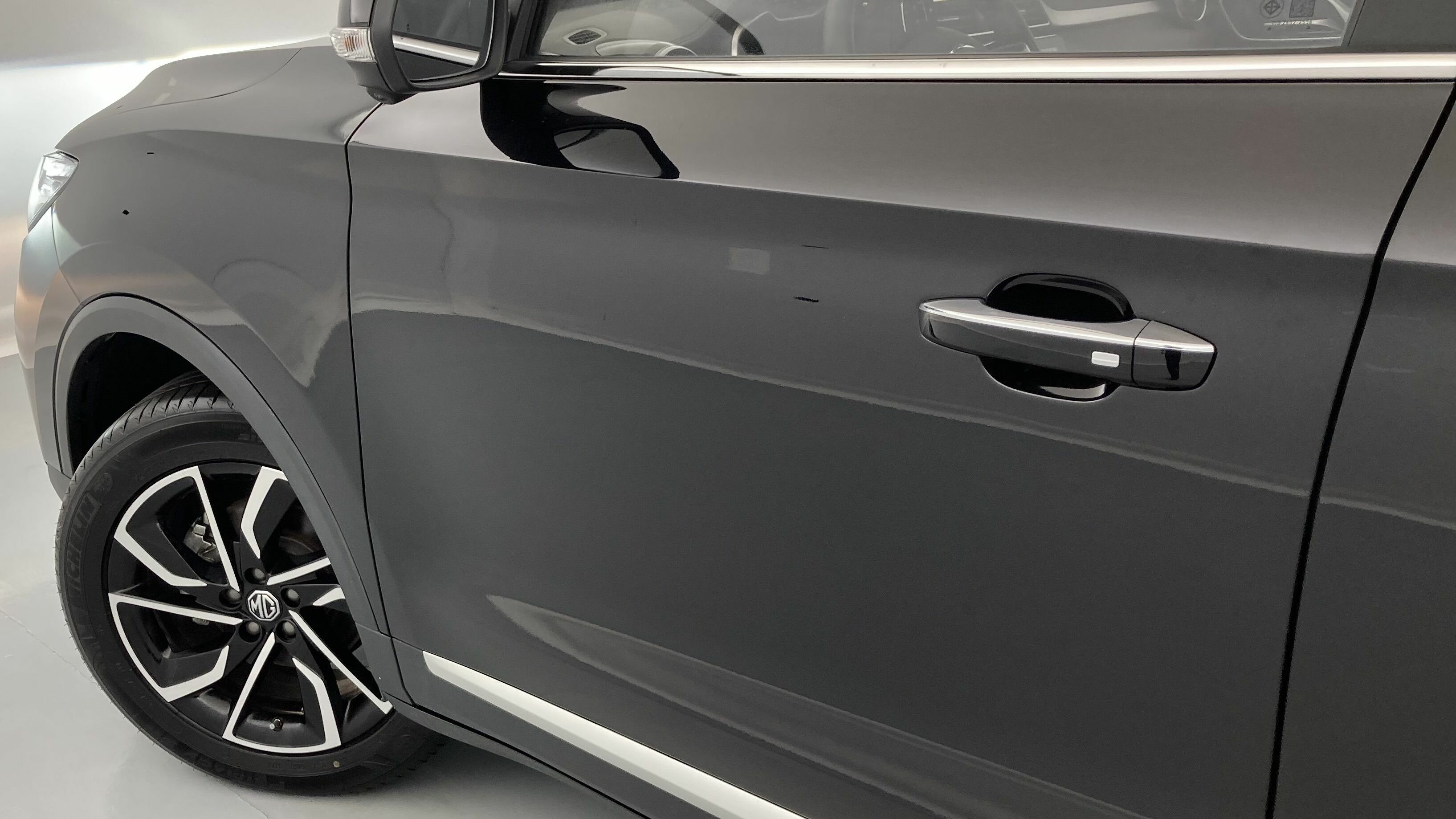 mg zs luxury 1.0 T-GDI 110 AT 2024 pebble black 29