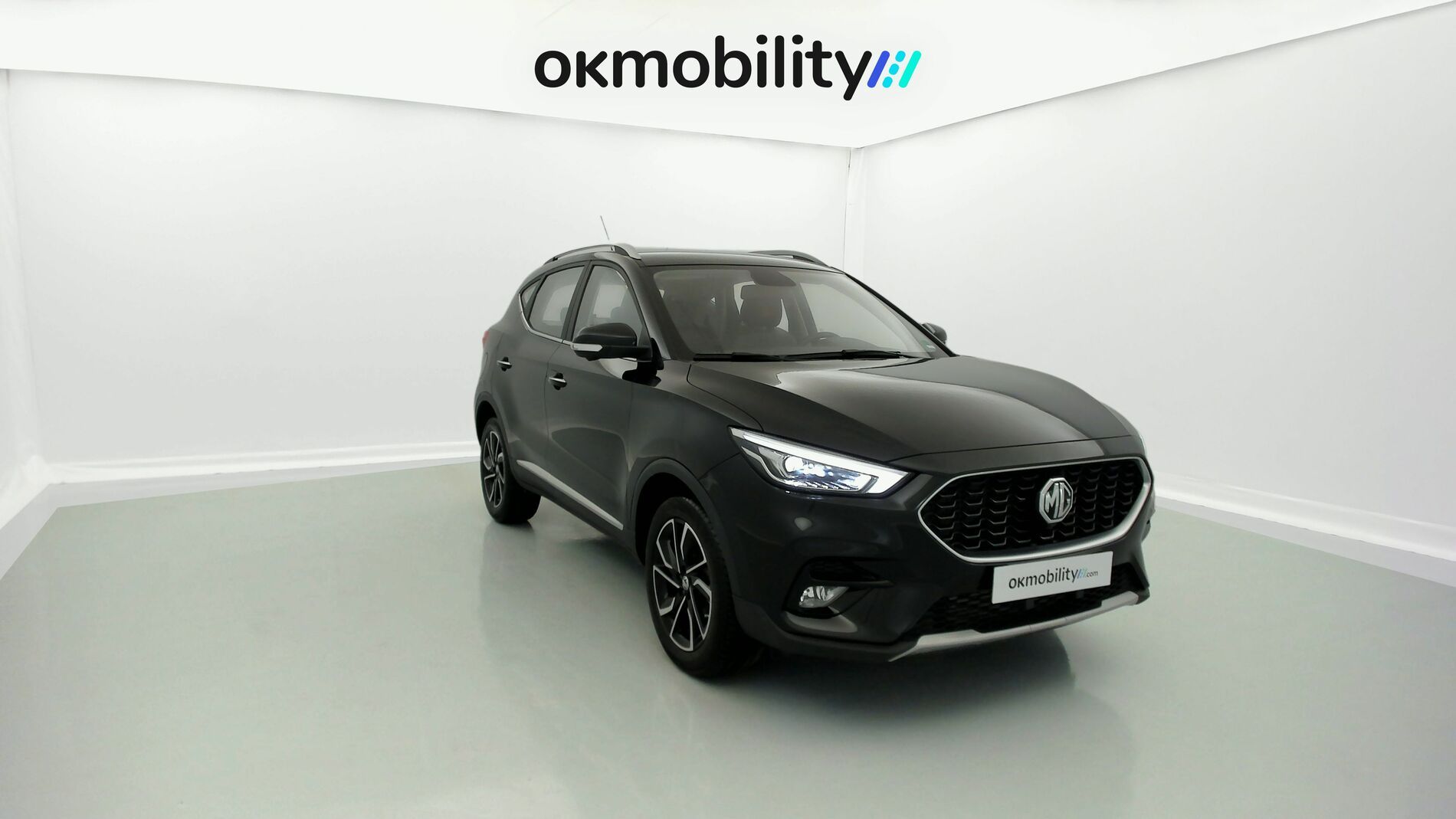 mg zs luxury 1.0 T-GDI 110 AT 2024 pebble black 3