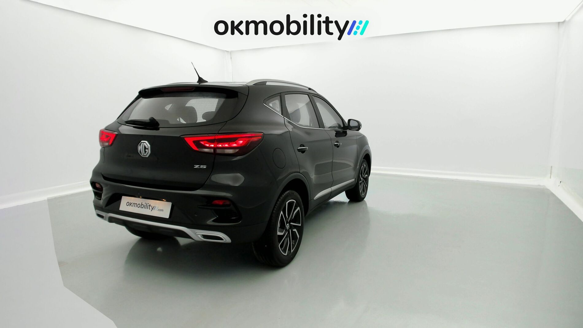 mg zs luxury 1.0 T-GDI 110 AT 2024 pebble black 12