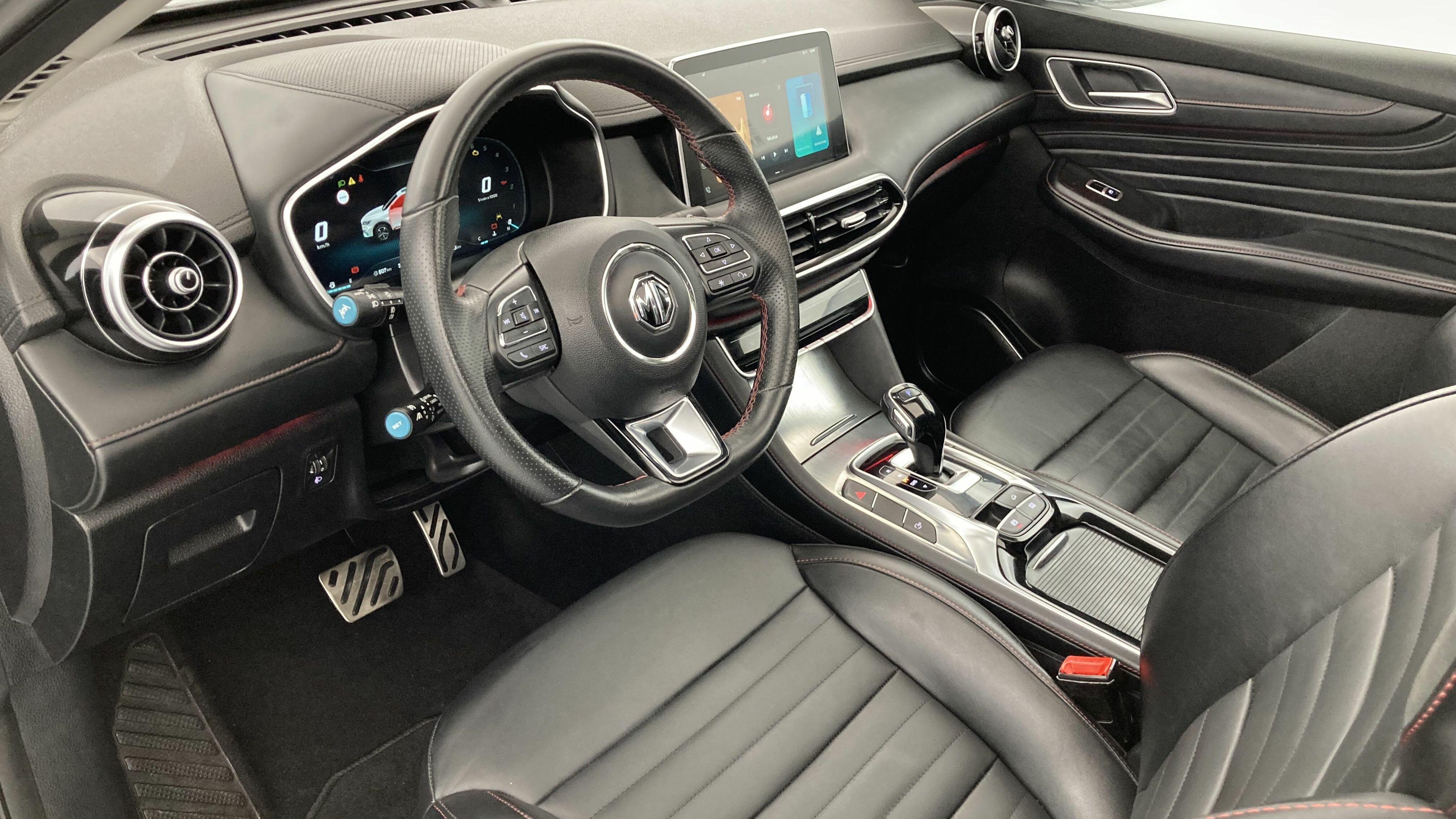 mg hs luxury 1.5 T-GDI 162 AT 2023 medal silver - ssa 16