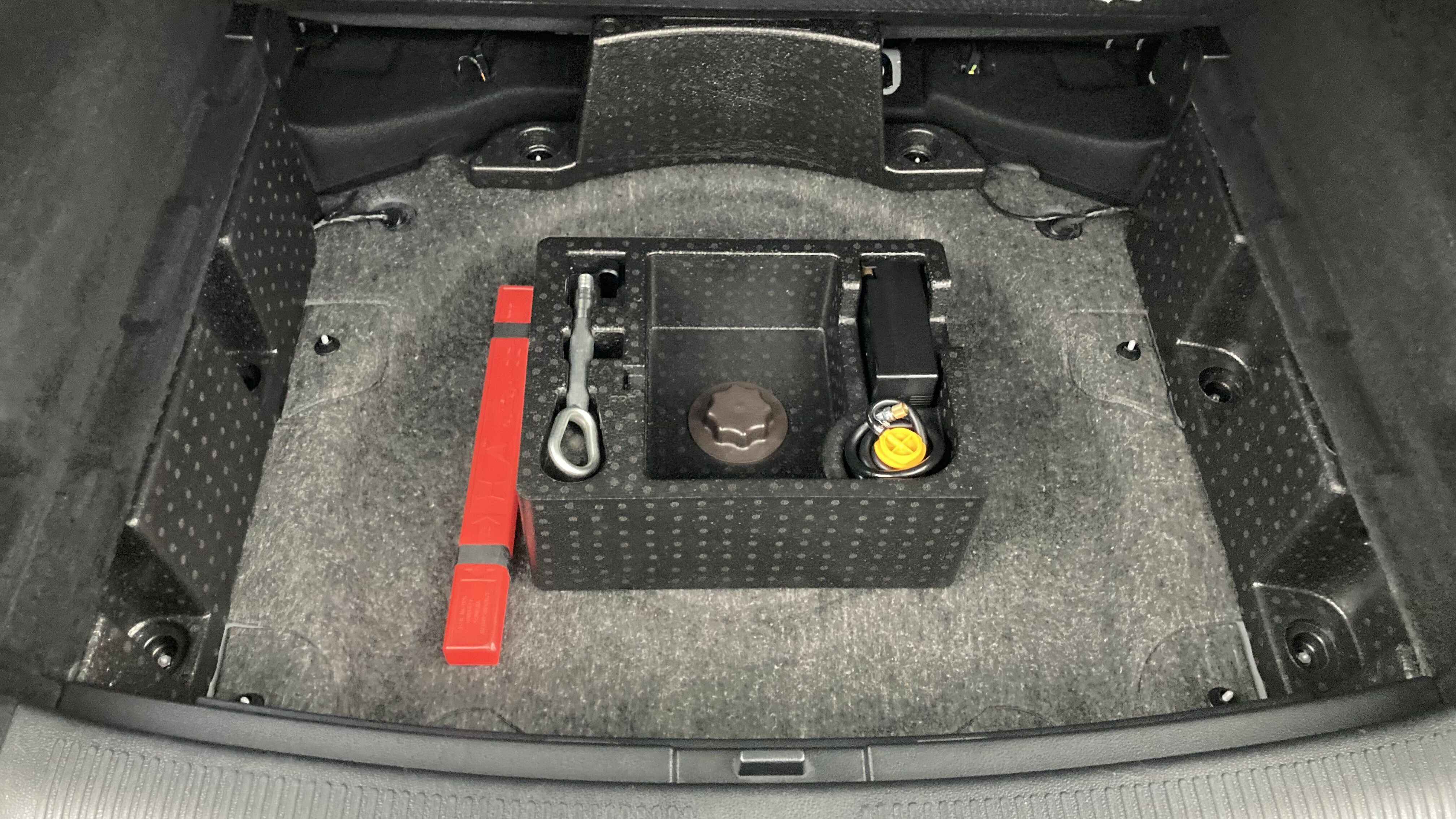 mg hs luxury 1.5 T-GDI 162 AT 2023 medal silver - ssa 24