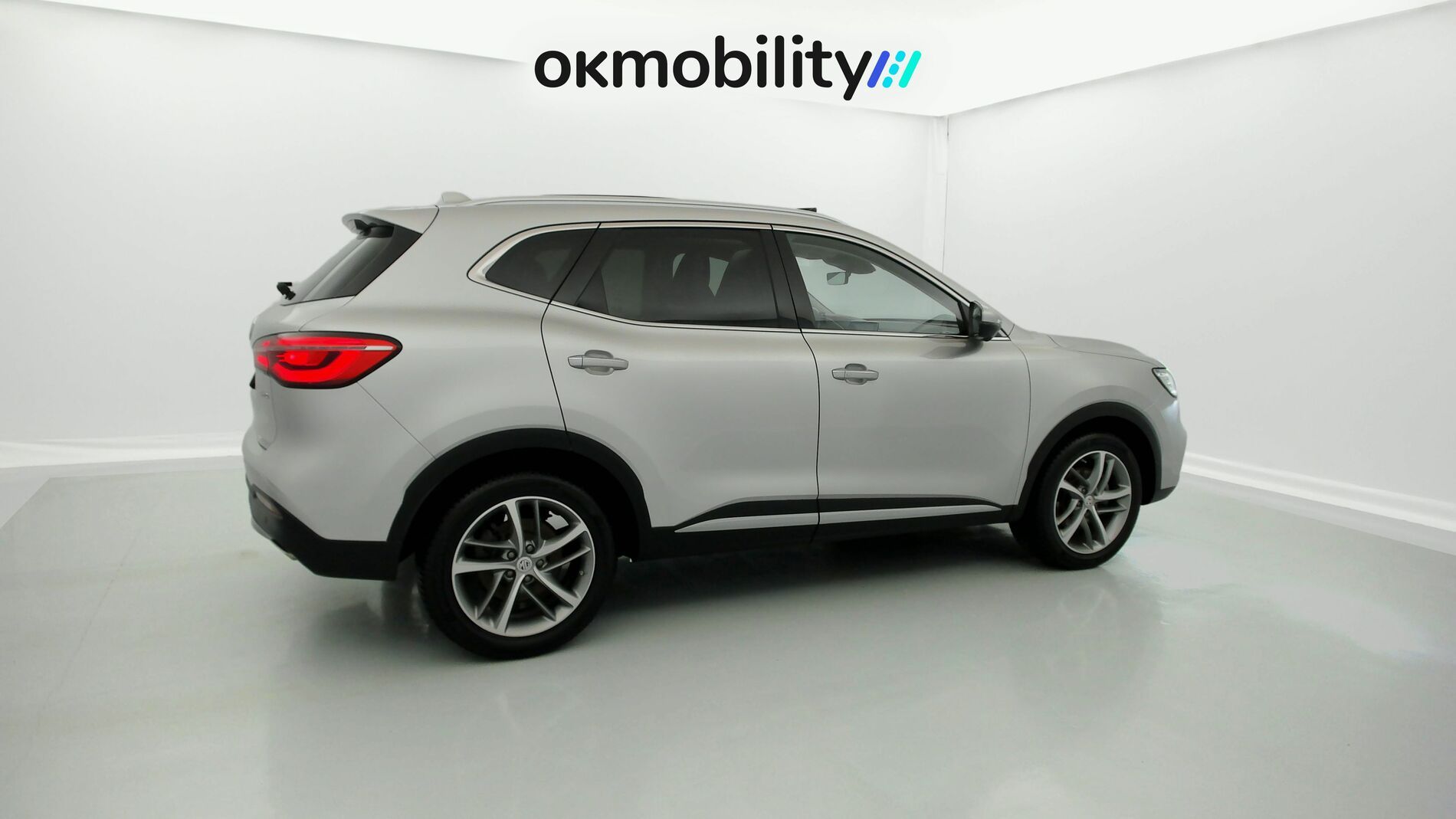 mg hs luxury 1.5 T-GDI 162 AT 2023 medal silver - ssa 13