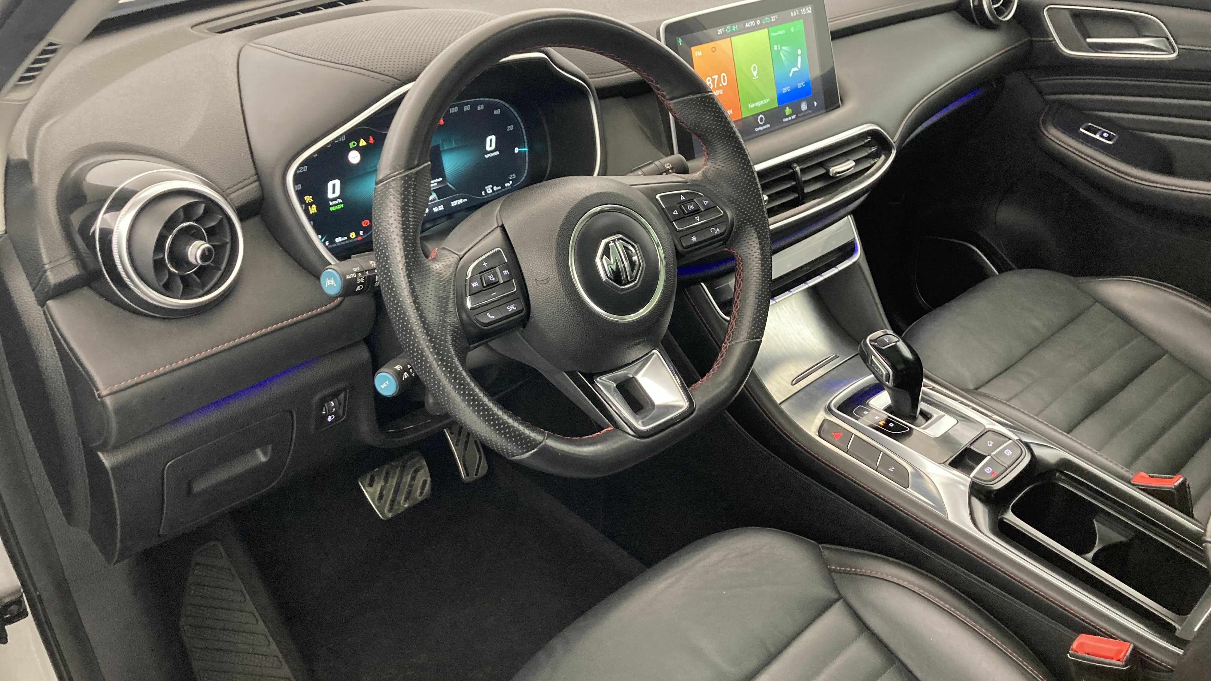 mg ehs phev luxury 1.5 T-GDI 258 PHEV 2023 silver 12