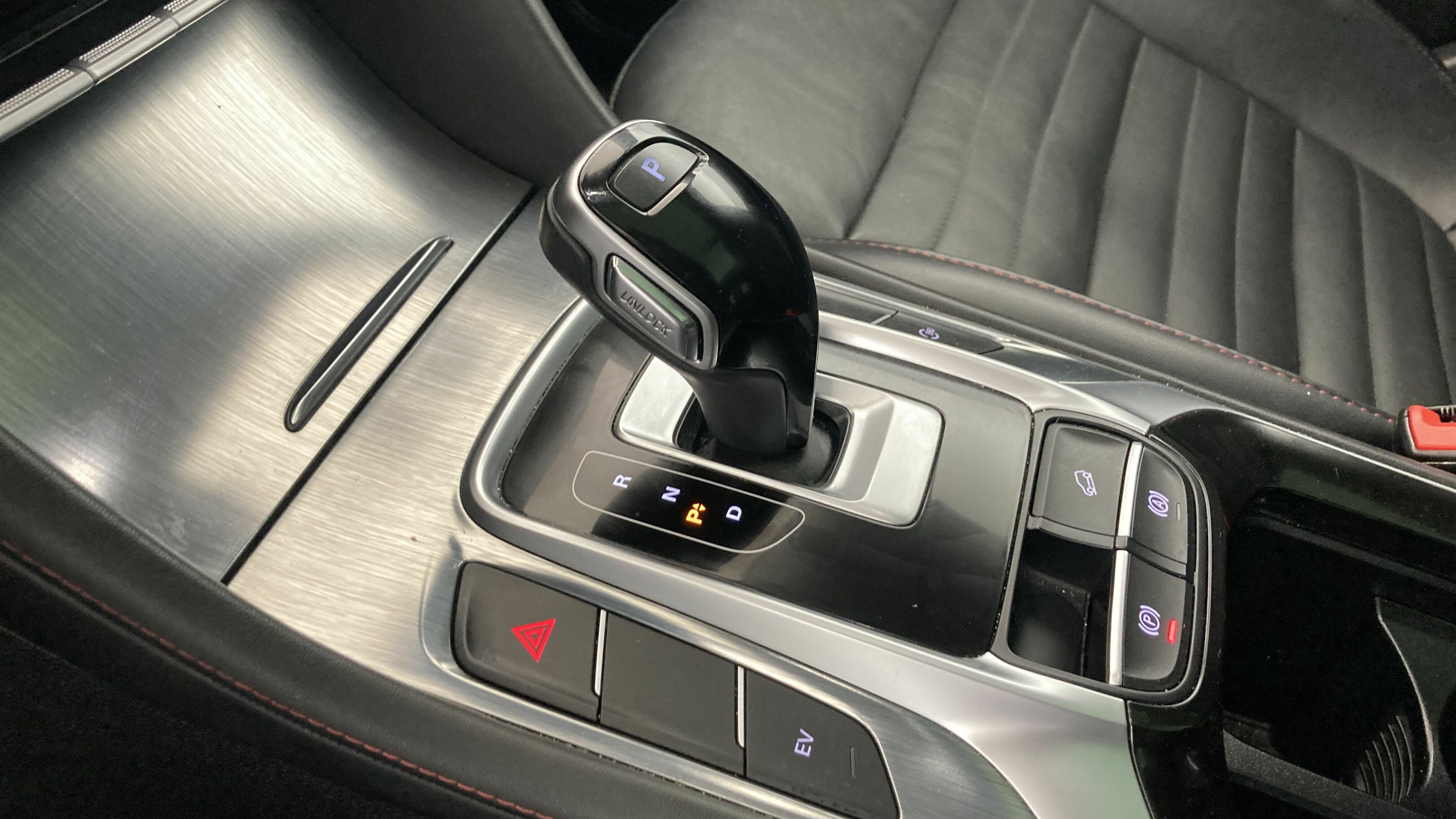 mg ehs phev luxury 1.5 T-GDI 258 PHEV 2023 silver 15