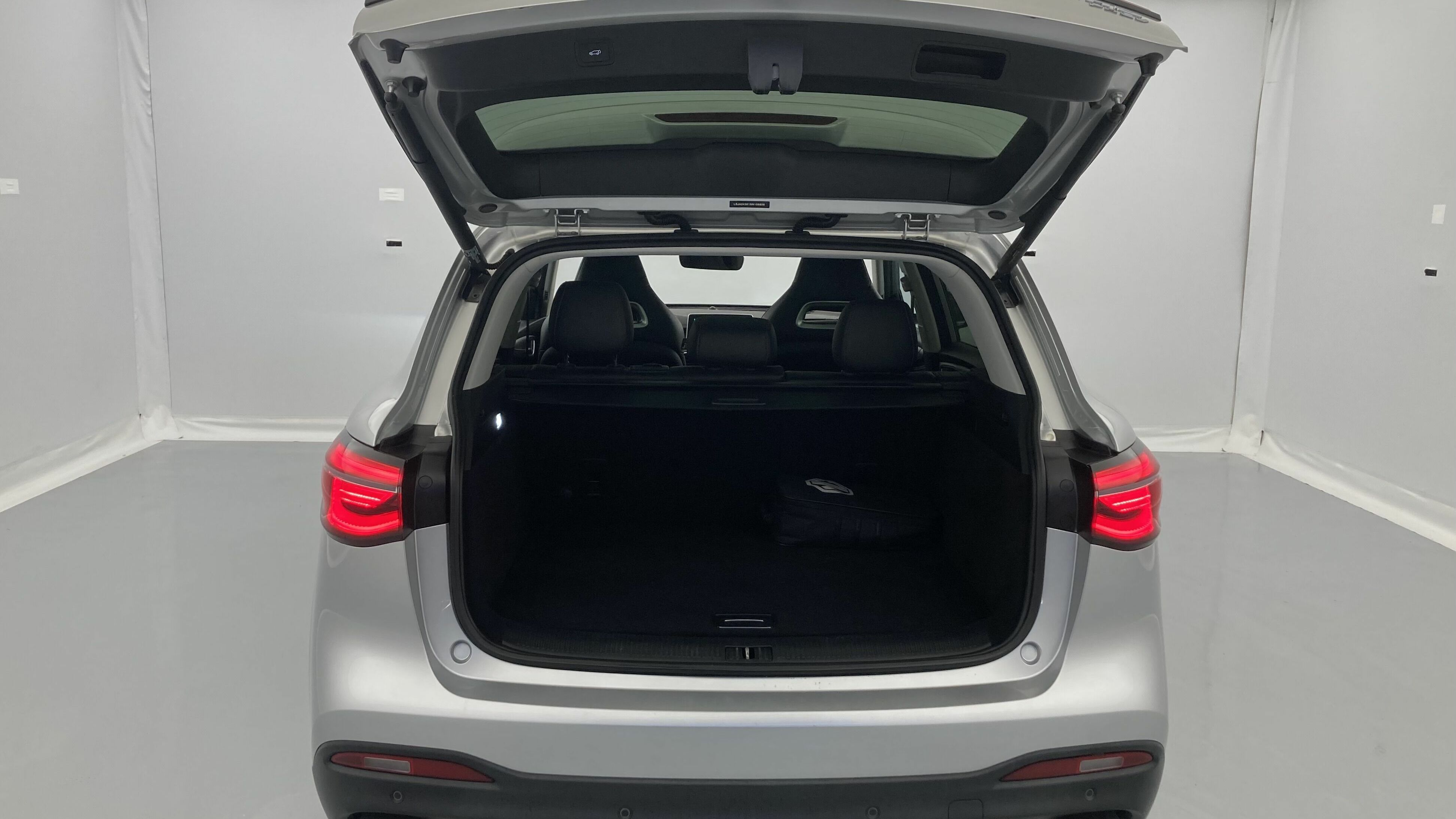 mg ehs phev luxury 1.5 T-GDI 258 PHEV 2023 silver 17