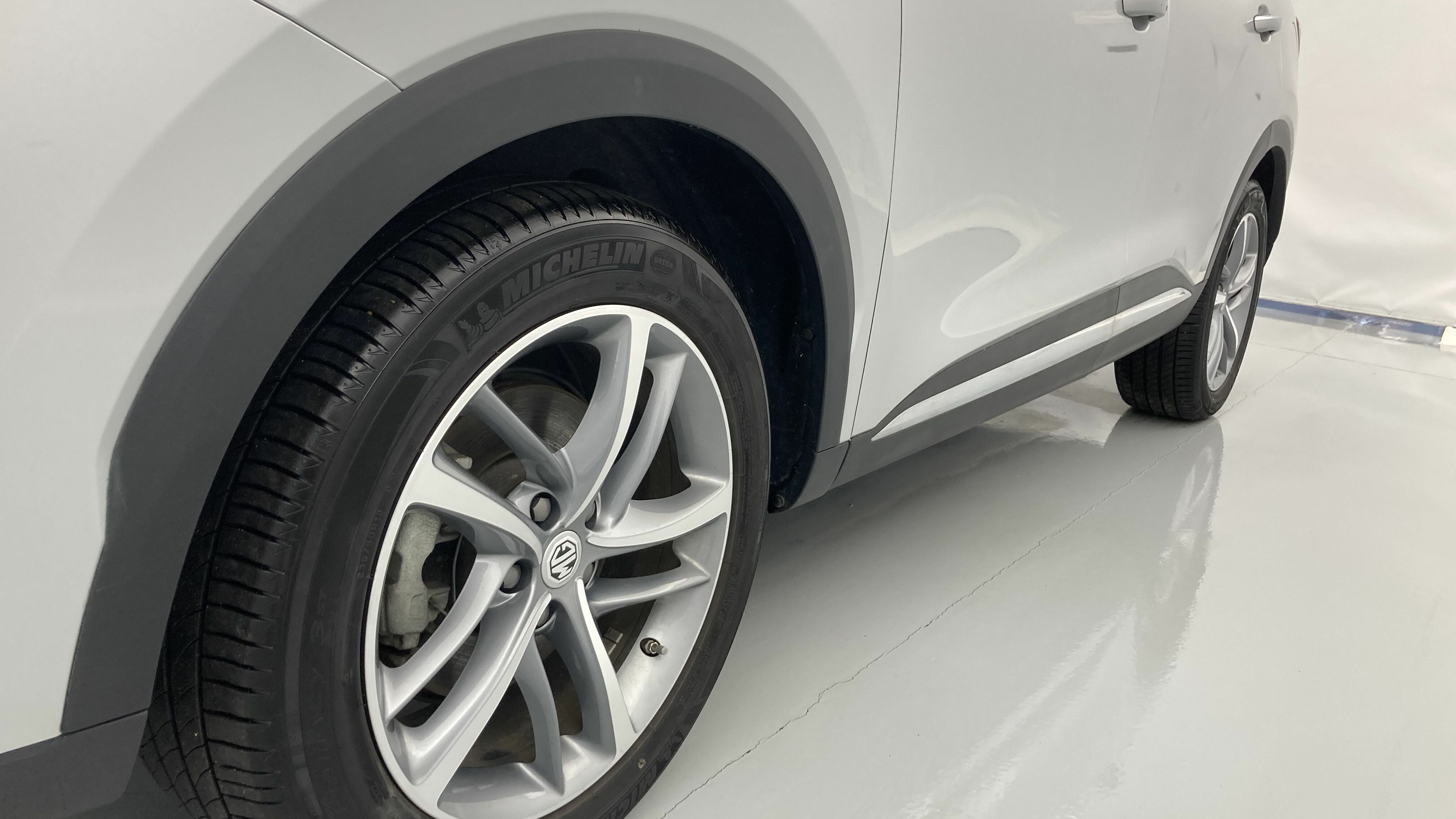 mg ehs phev luxury 1.5 T-GDI 258 PHEV 2023 silver 19