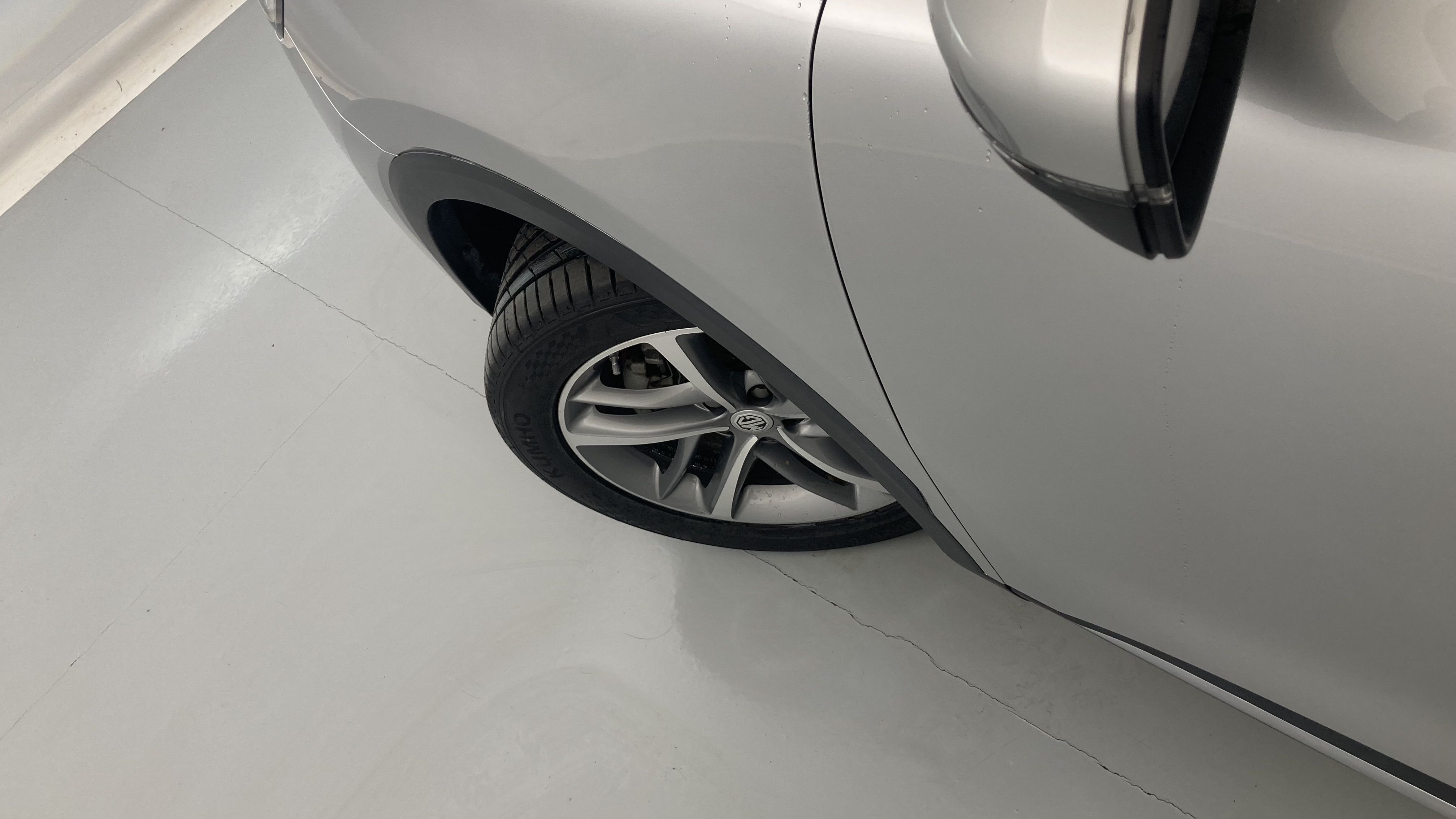 mg ehs phev luxury 1.5 T-GDI 258 PHEV 2023 silver 32