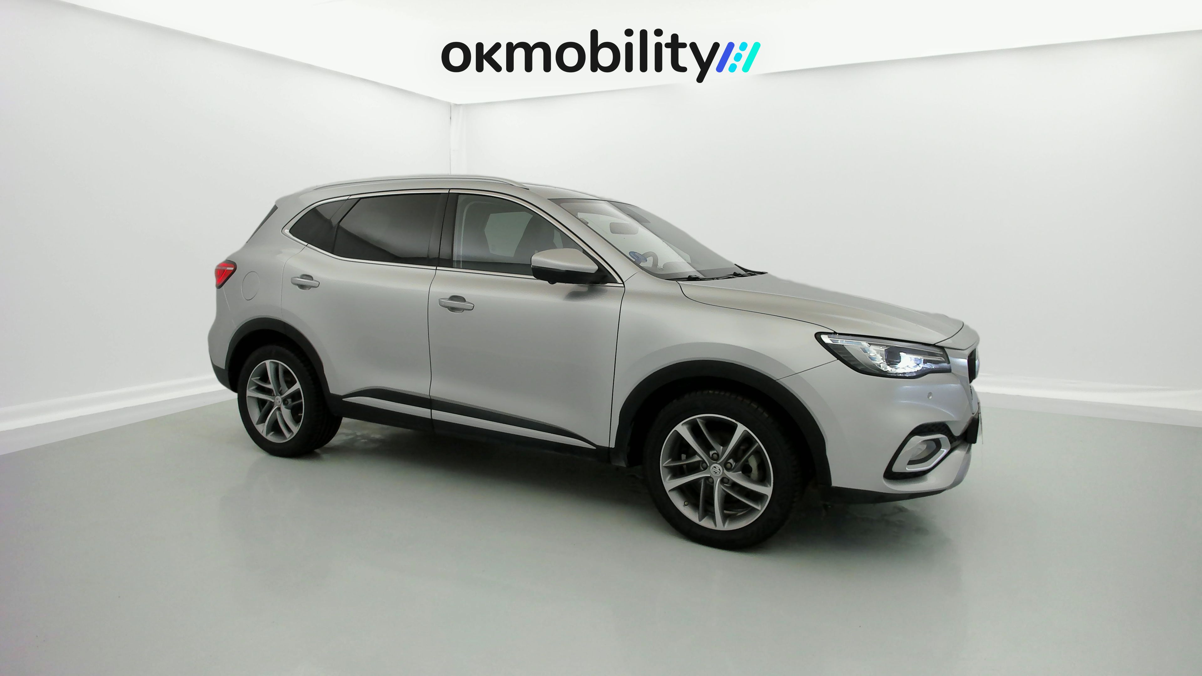 mg ehs phev luxury 1.5 T-GDI 258 PHEV 2023 silver 3