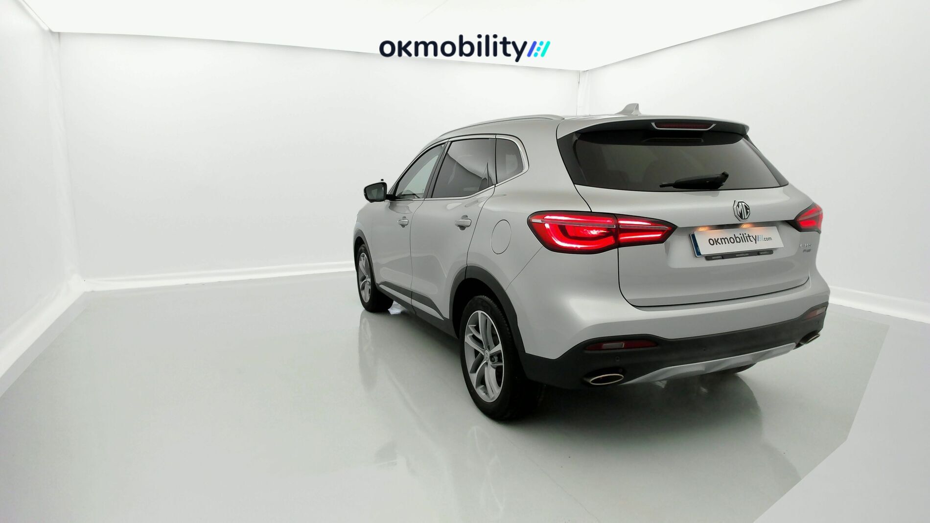 mg ehs phev luxury 1.5 T-GDI 258 PHEV 2023 silver 5