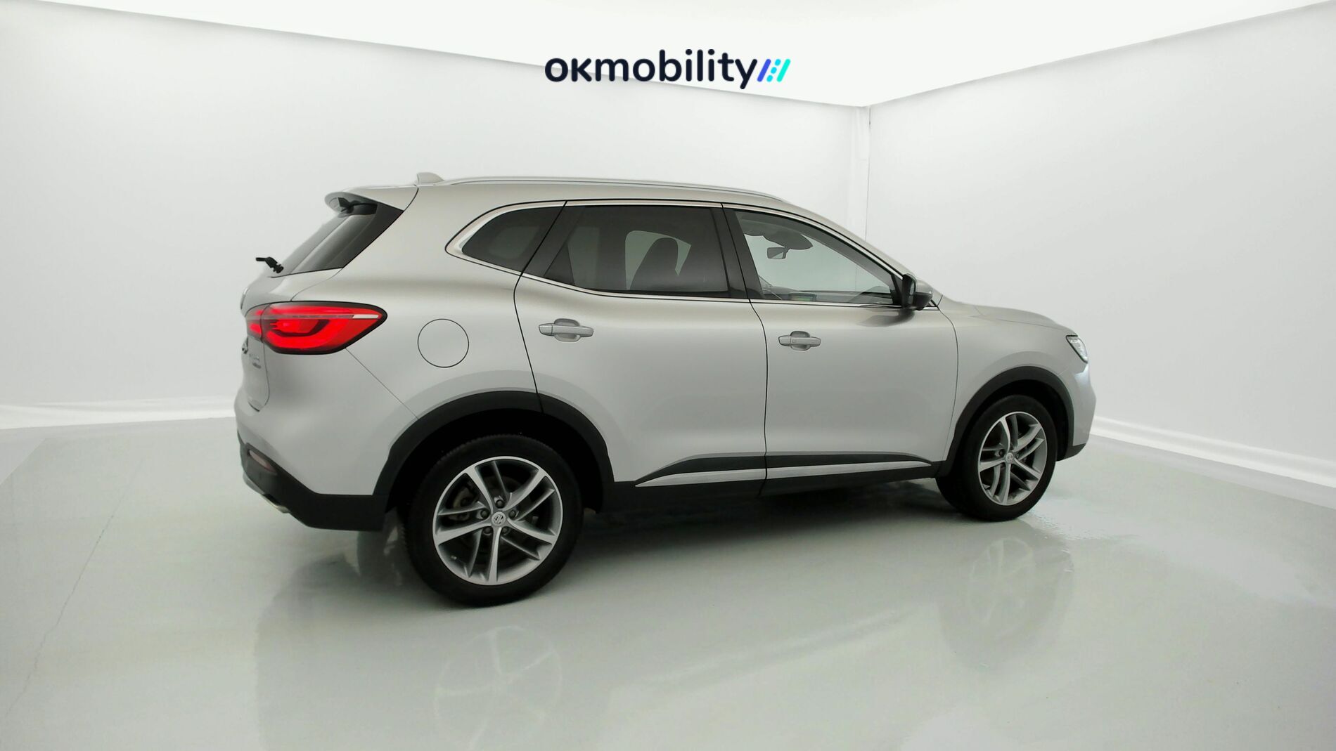 mg ehs phev luxury 1.5 T-GDI 258 PHEV 2023 silver 10