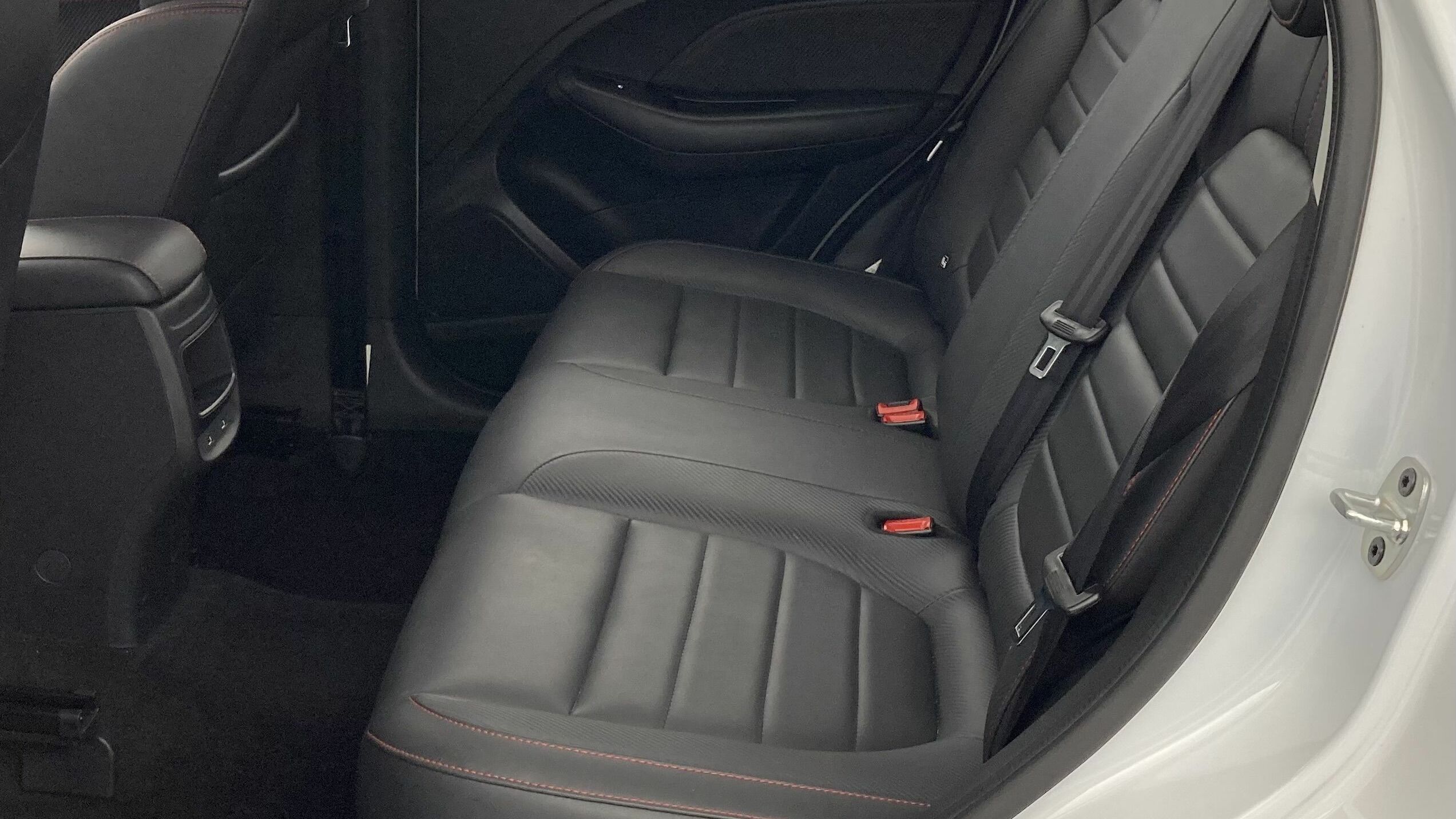 mg zs luxury 1.0 T-GDI 110 AT 2024 dover white 22