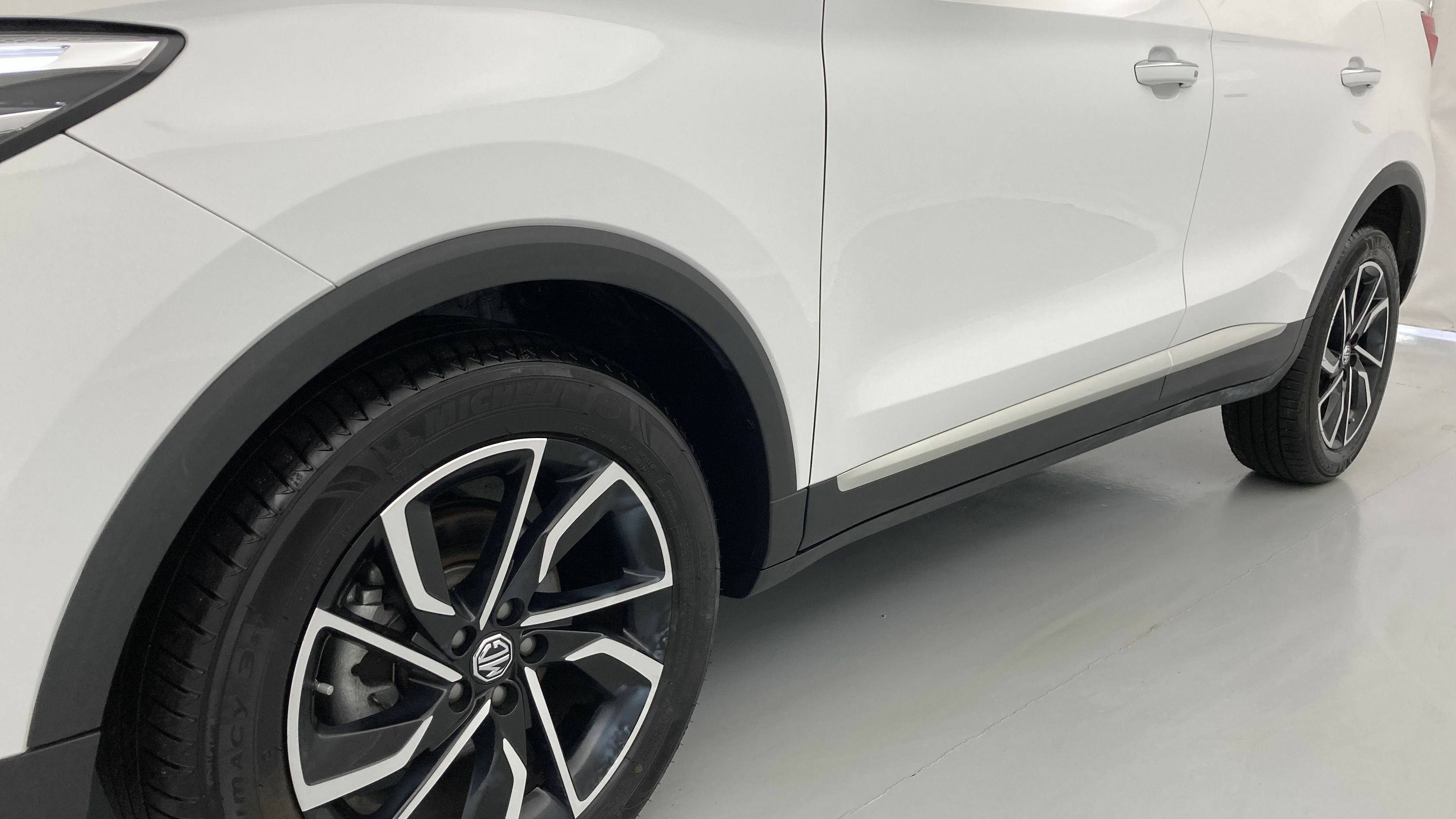 mg zs luxury 1.0 T-GDI 110 AT 2024 dover white 27