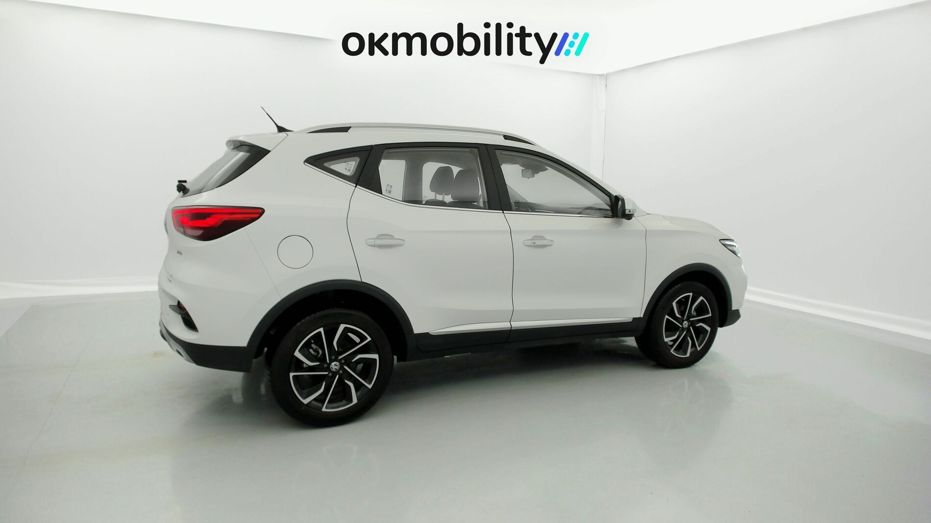 mg zs luxury 1.0 T-GDI 110 AT 2024 dover white 13