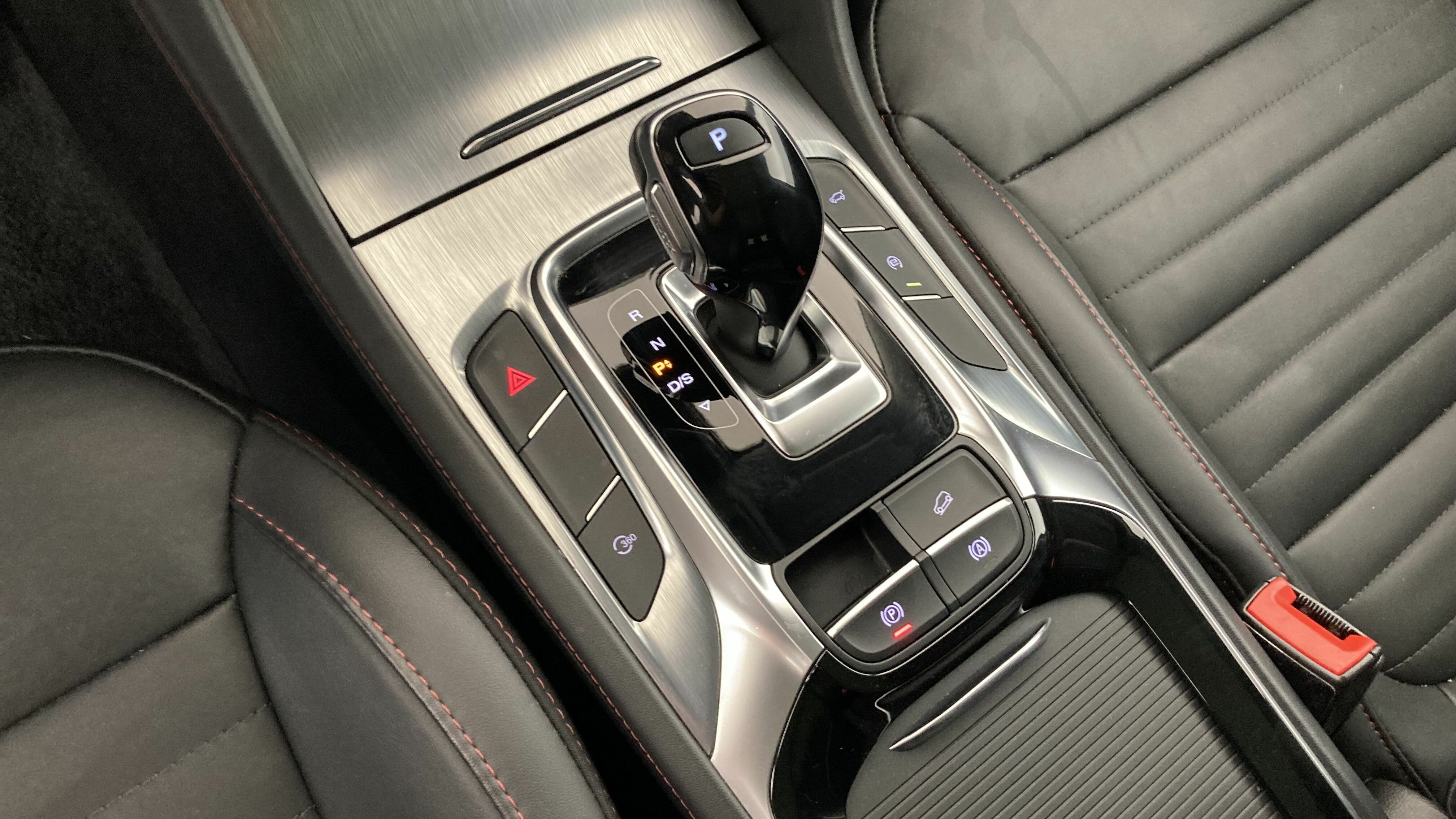 mg hs luxury 1.5 T-GDI 162 AT 2023 pebble black - pbc 21