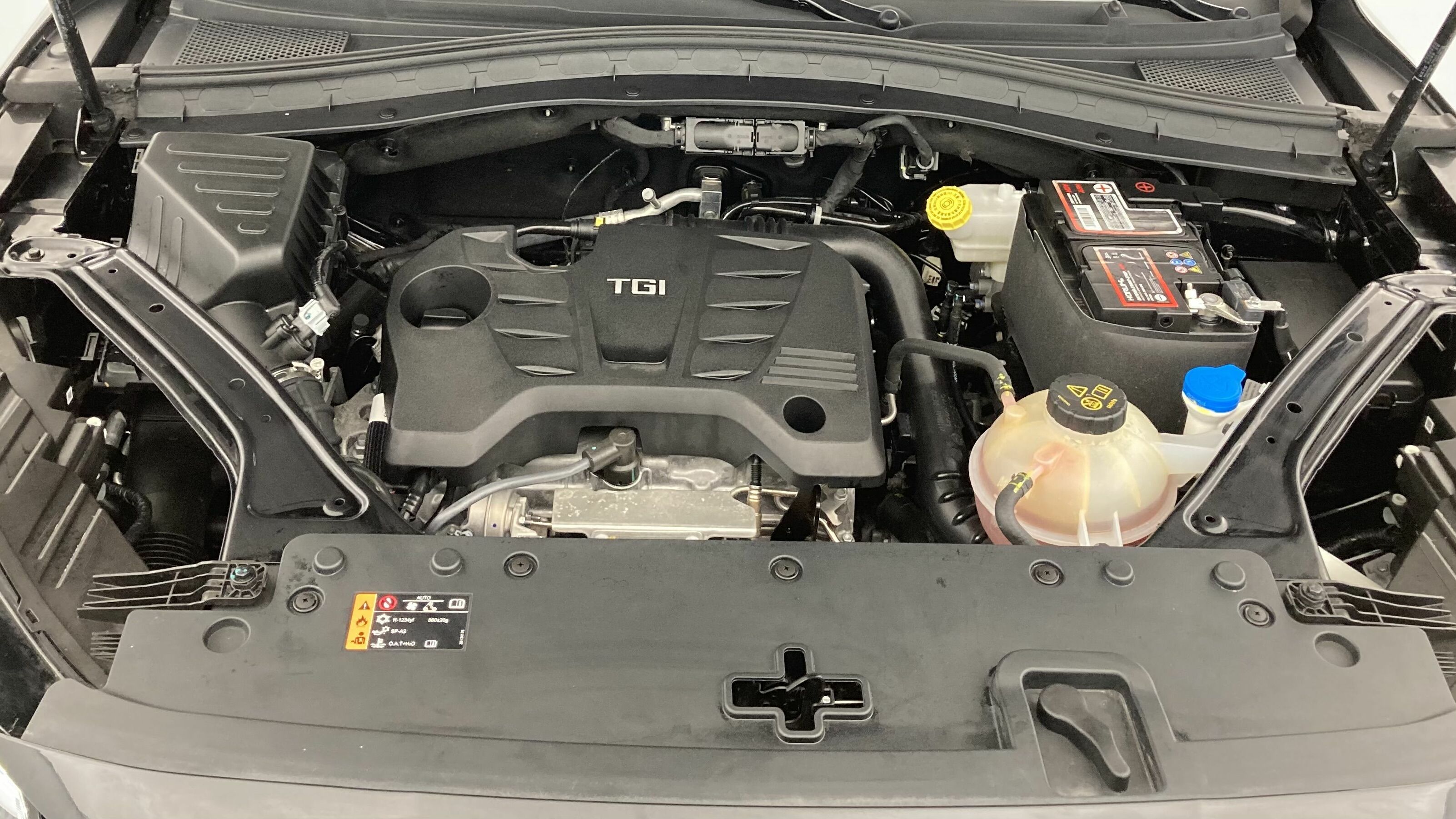 mg hs luxury 1.5 T-GDI 162 AT 2023 pebble black - pbc 26