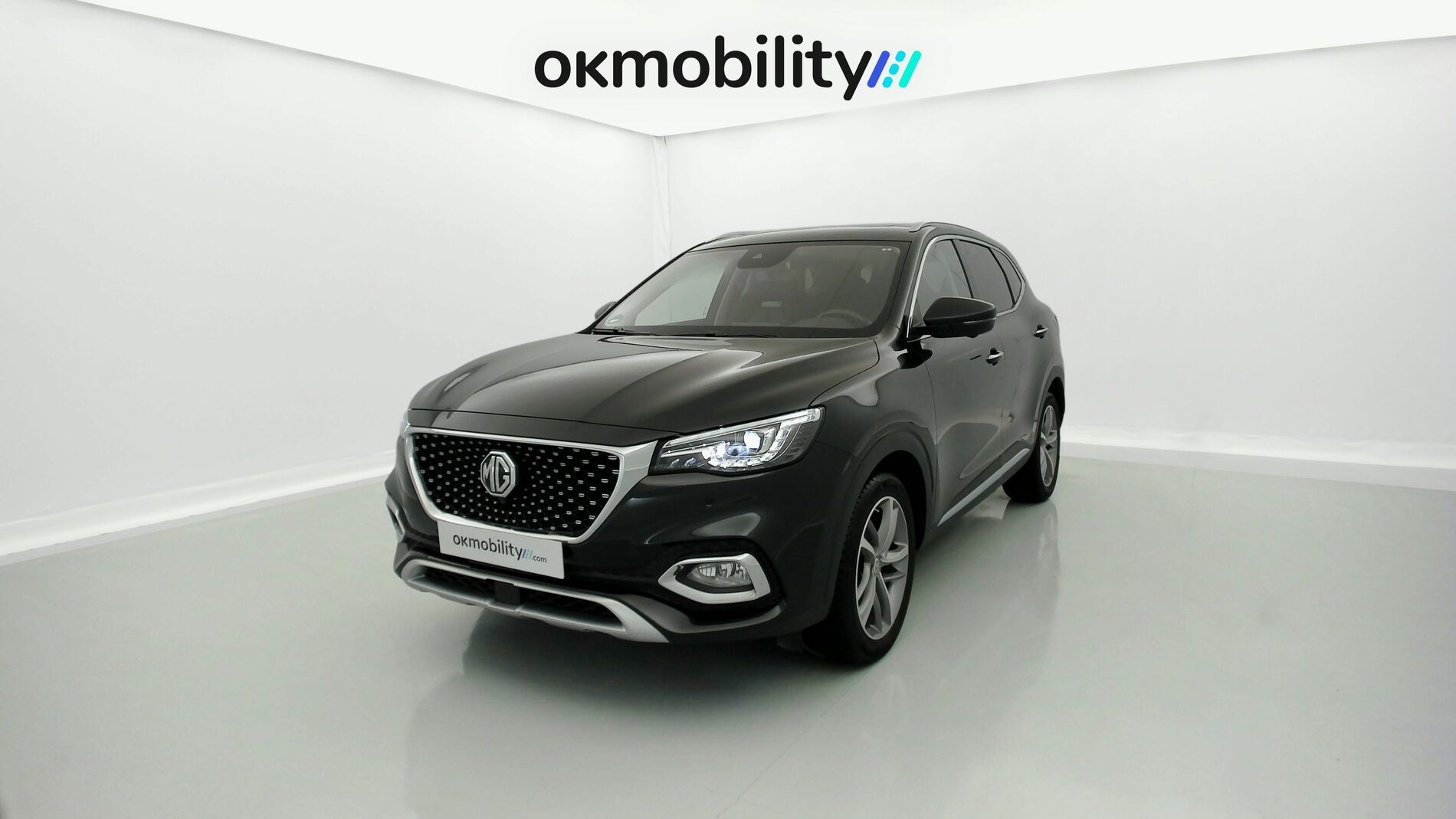 mg hs luxury 1.5 T-GDI 162 AT 2023 pebble black - pbc 1