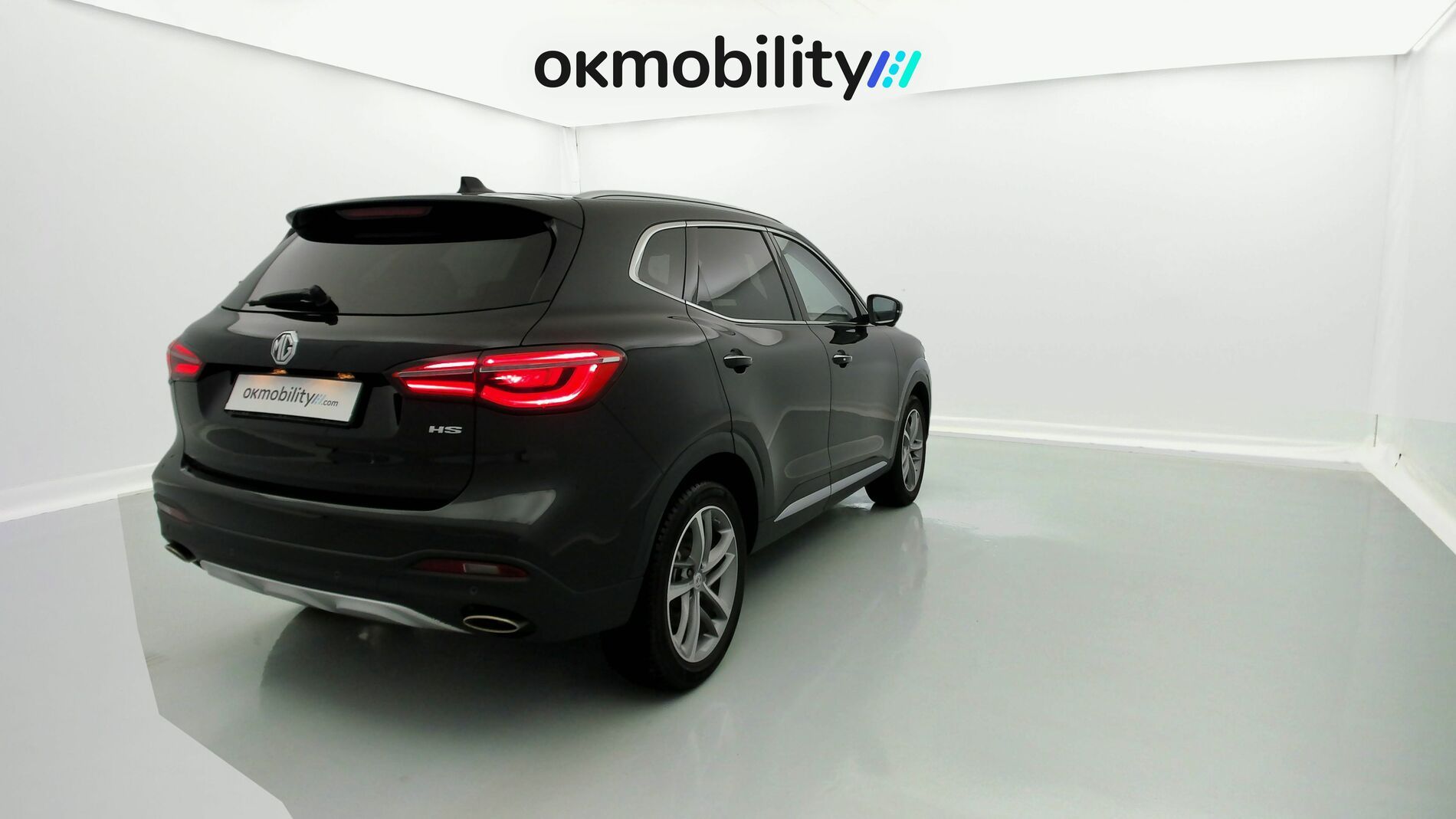 mg hs luxury 1.5 T-GDI 162 AT 2023 pebble black - pbc 12