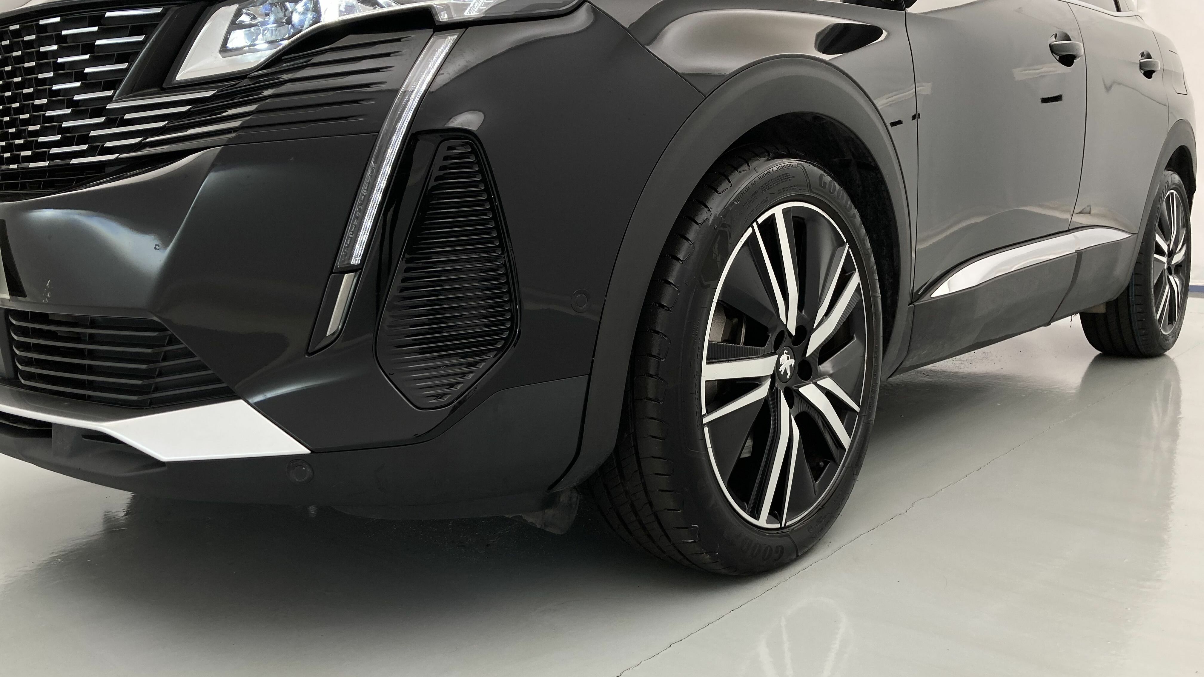 peugeot 3008 gt pack 1.6 HYBRID 300 EAT PHEV 2022 negro perla nera 25