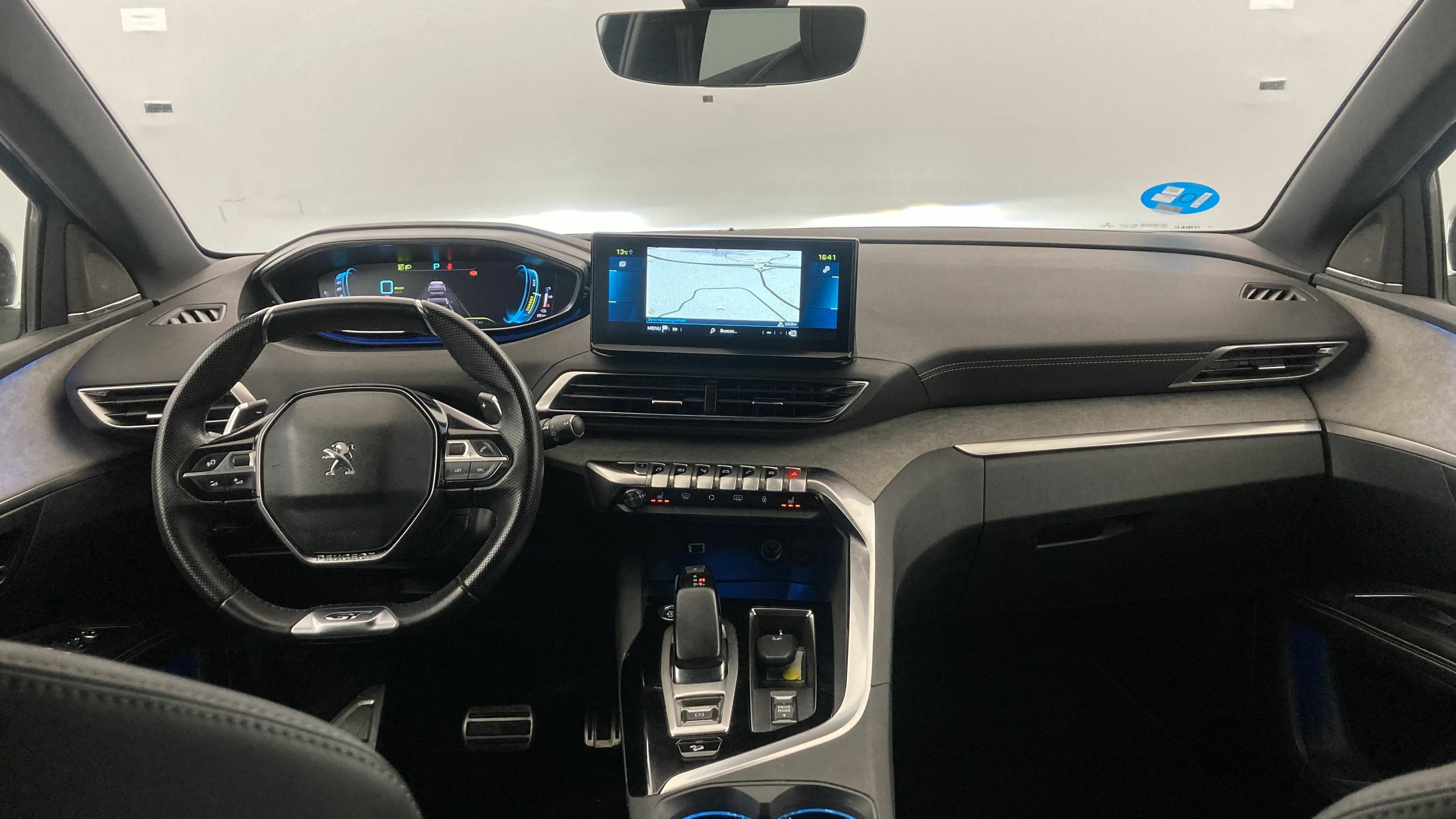 peugeot 3008 gt pack 1.6 HYBRID 300 EAT PHEV 2022 negro perla nera 15