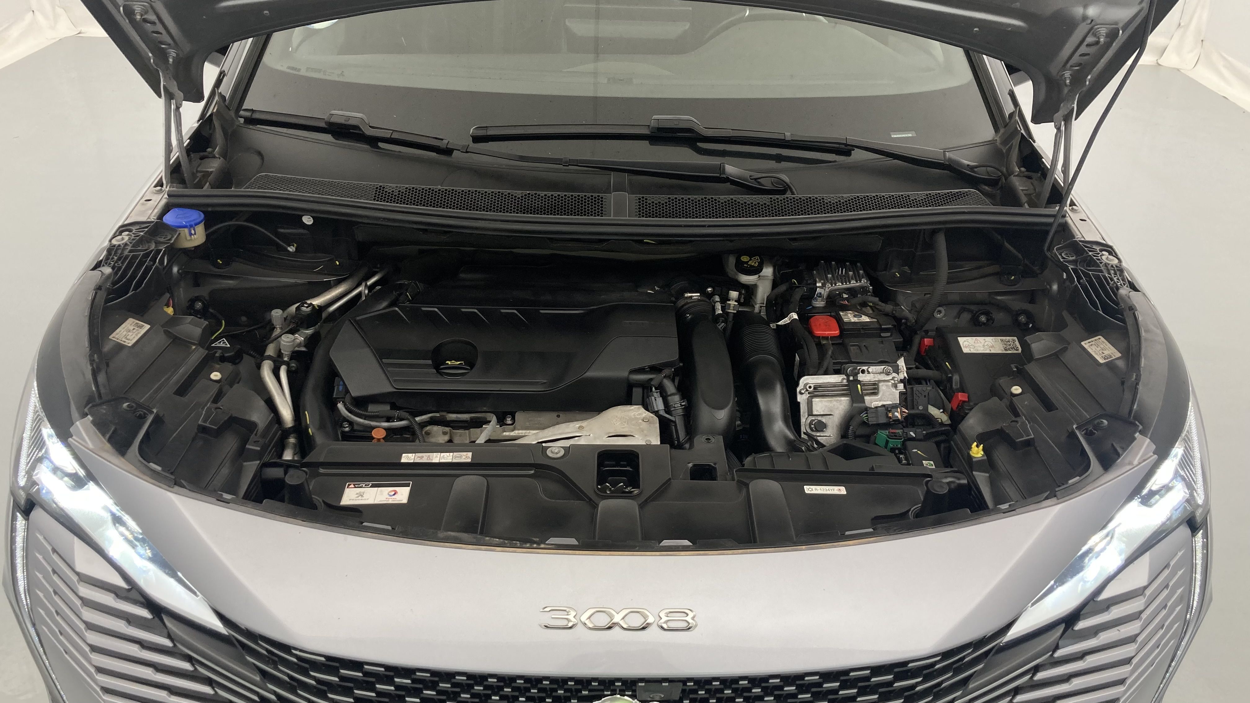 peugeot 3008 gt pack 1.6 HYBRID 300 EAT PHEV 2022 gris artense / negro 23
