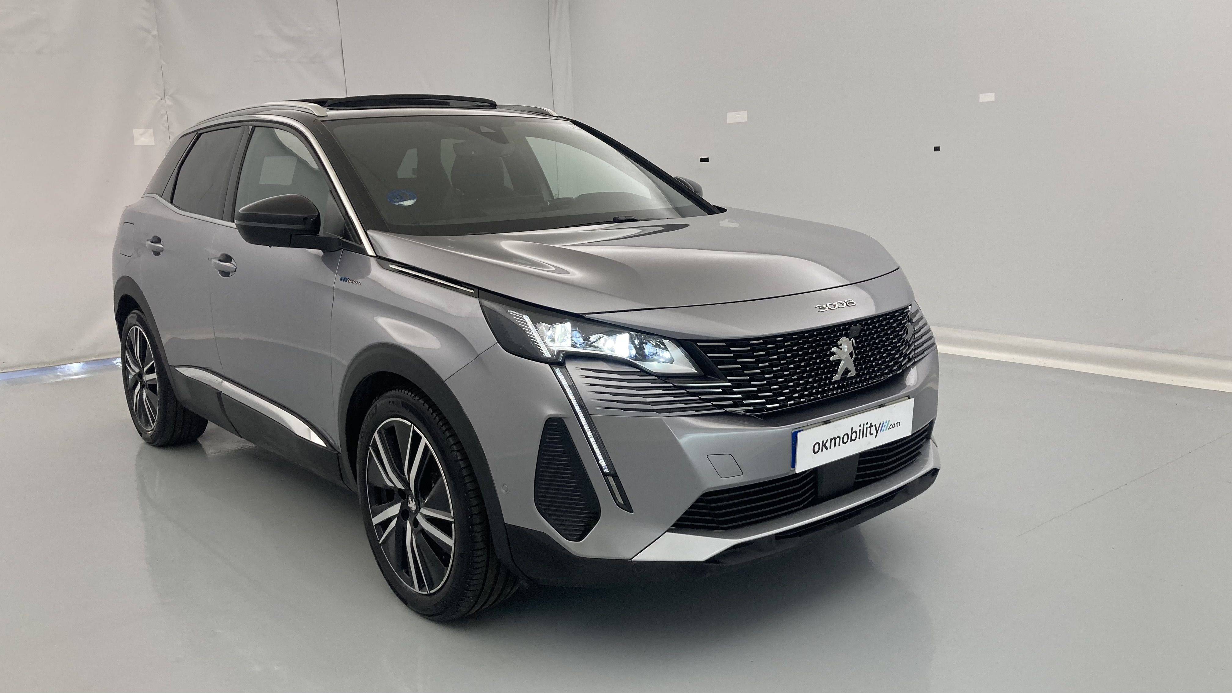 peugeot 3008 gt pack 1.6 HYBRID 300 EAT PHEV 2022 gris artense / negro 24