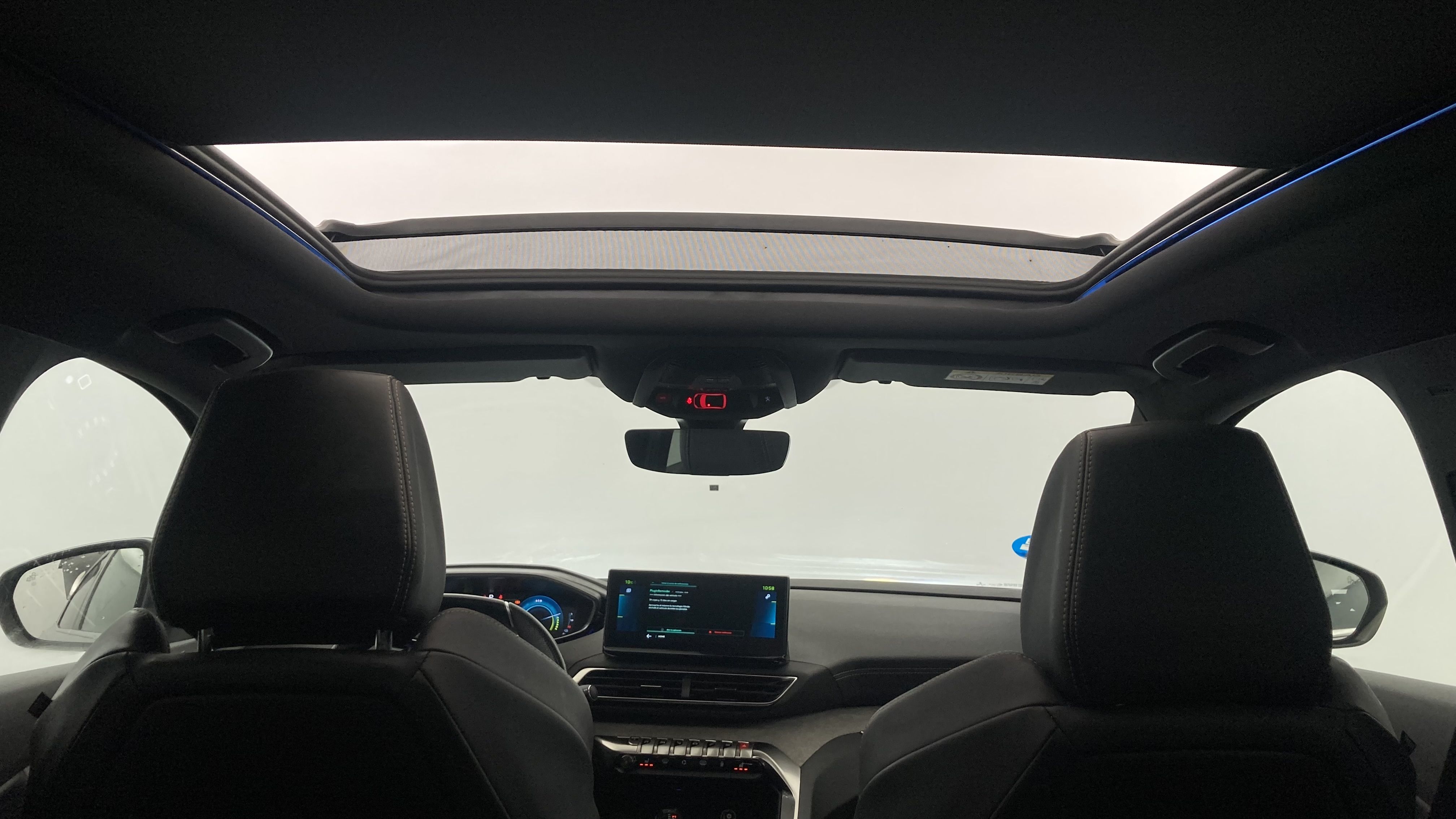 peugeot 3008 gt pack 1.6 HYBRID 300 EAT PHEV 2022 gris artense / negro 25