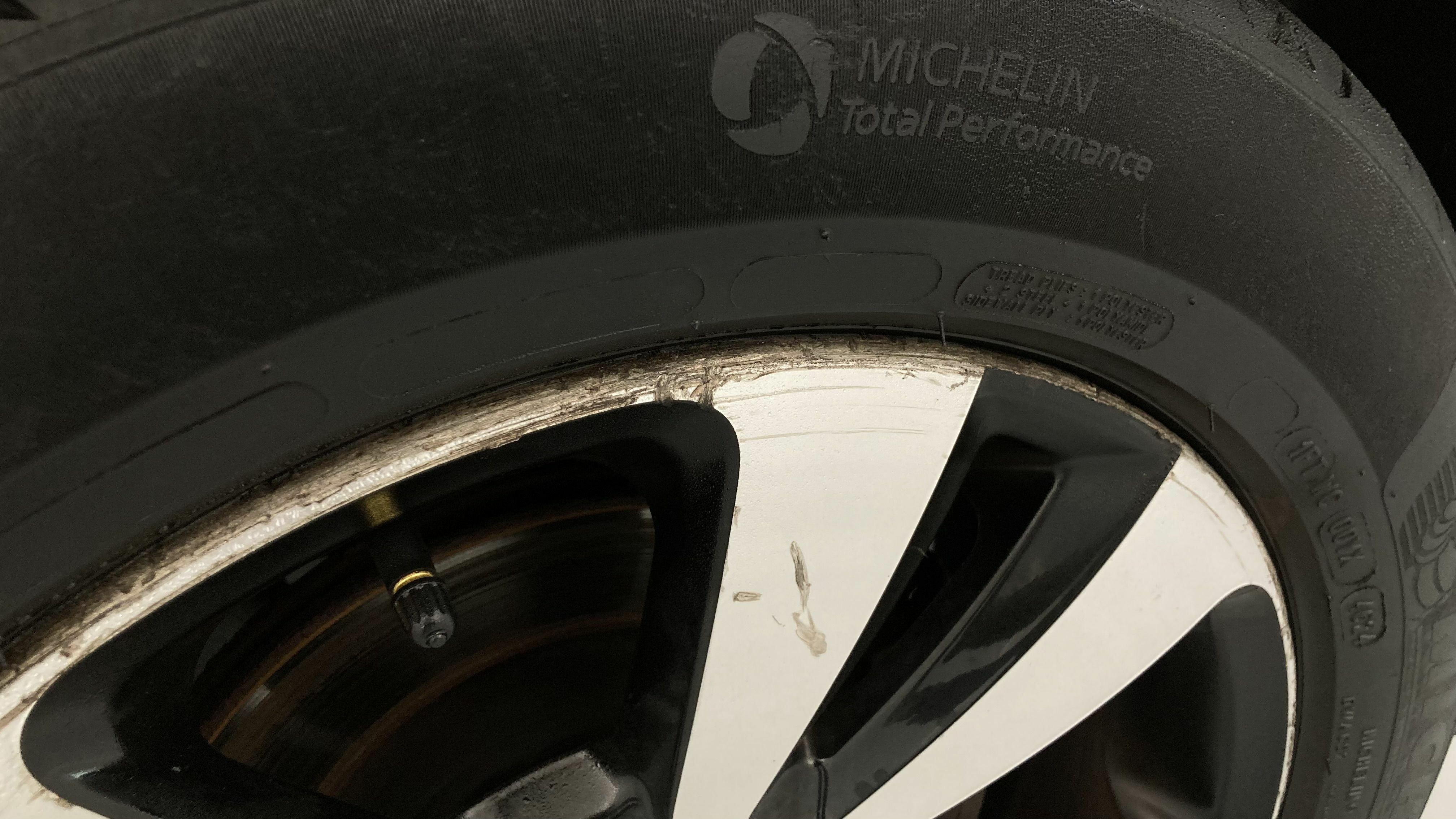 citroen c3 shine 1.2 PURETECH 83 2023 gris acero / negro 23