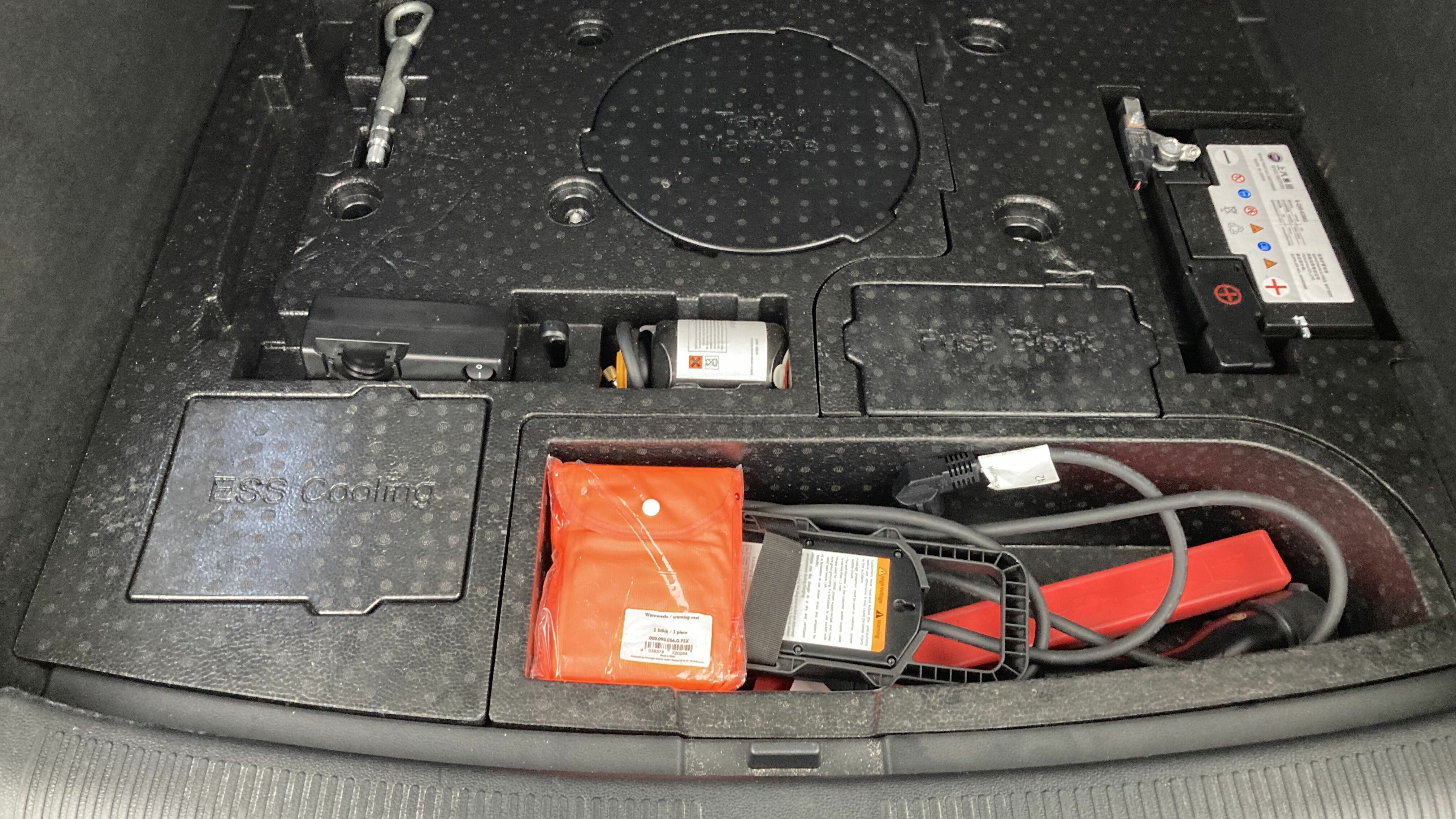 mg ehs phev exclusive 1.5 T-GDI 258 PHEV 2022 dover white 22