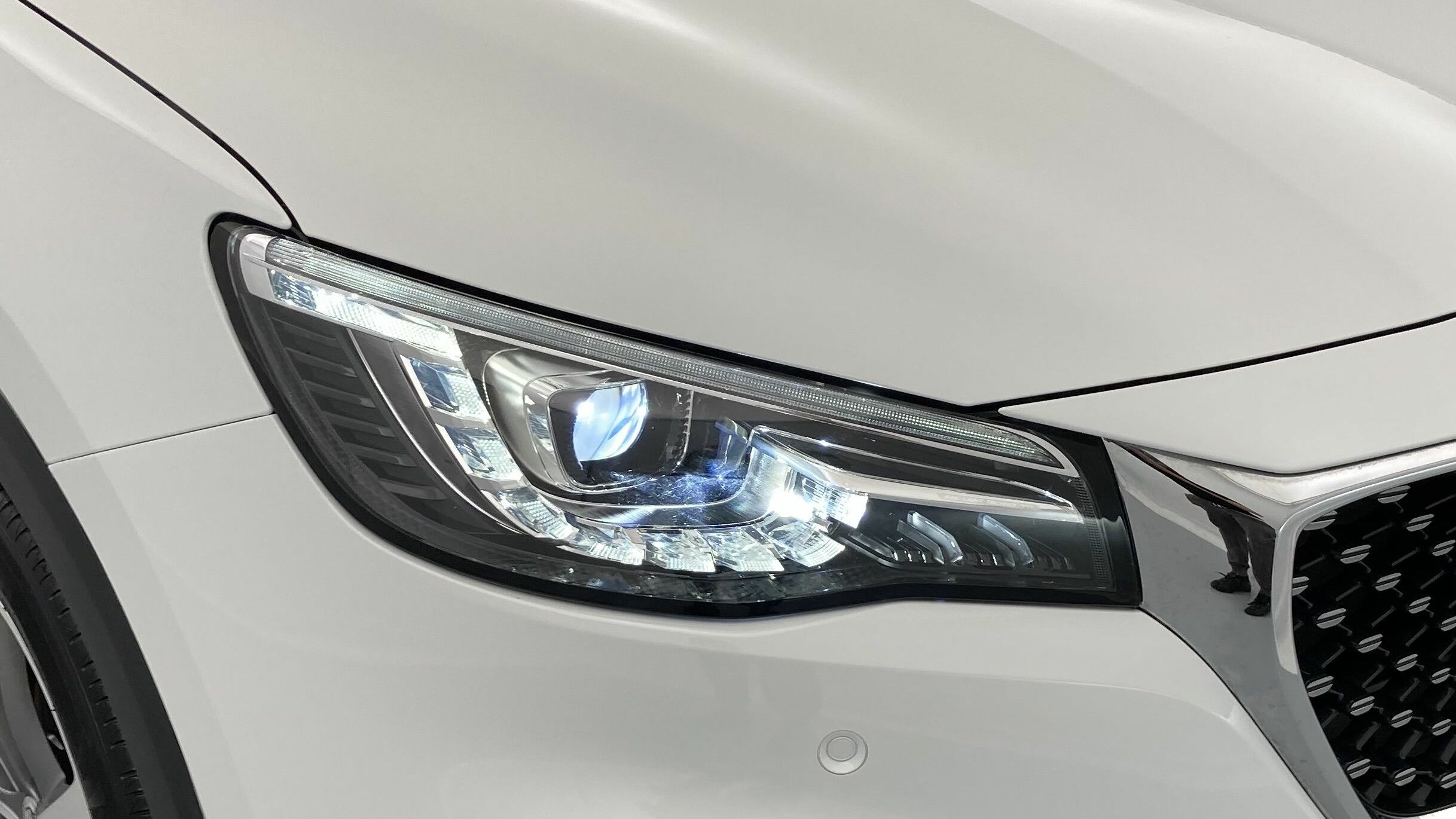 mg ehs phev exclusive 1.5 T-GDI 258 PHEV 2022 dover white 28