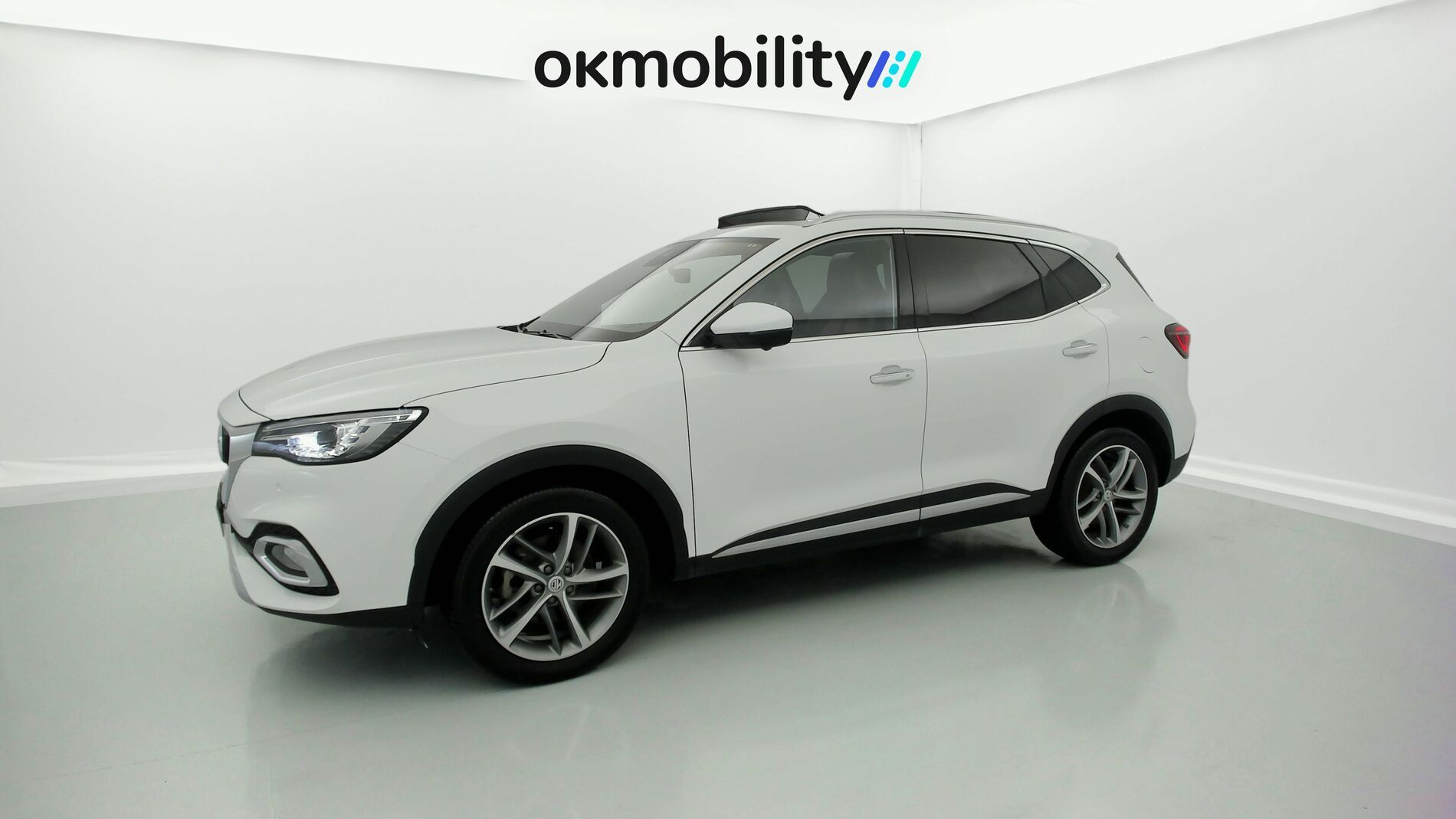 mg ehs phev exclusive 1.5 T-GDI 258 PHEV 2022 dover white 5