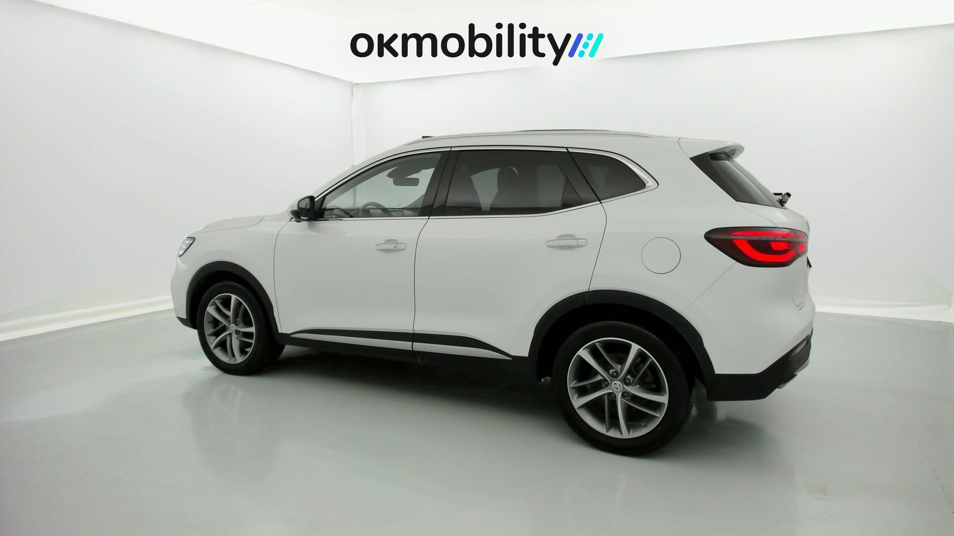 mg ehs phev exclusive 1.5 T-GDI 258 PHEV 2022 dover white 8