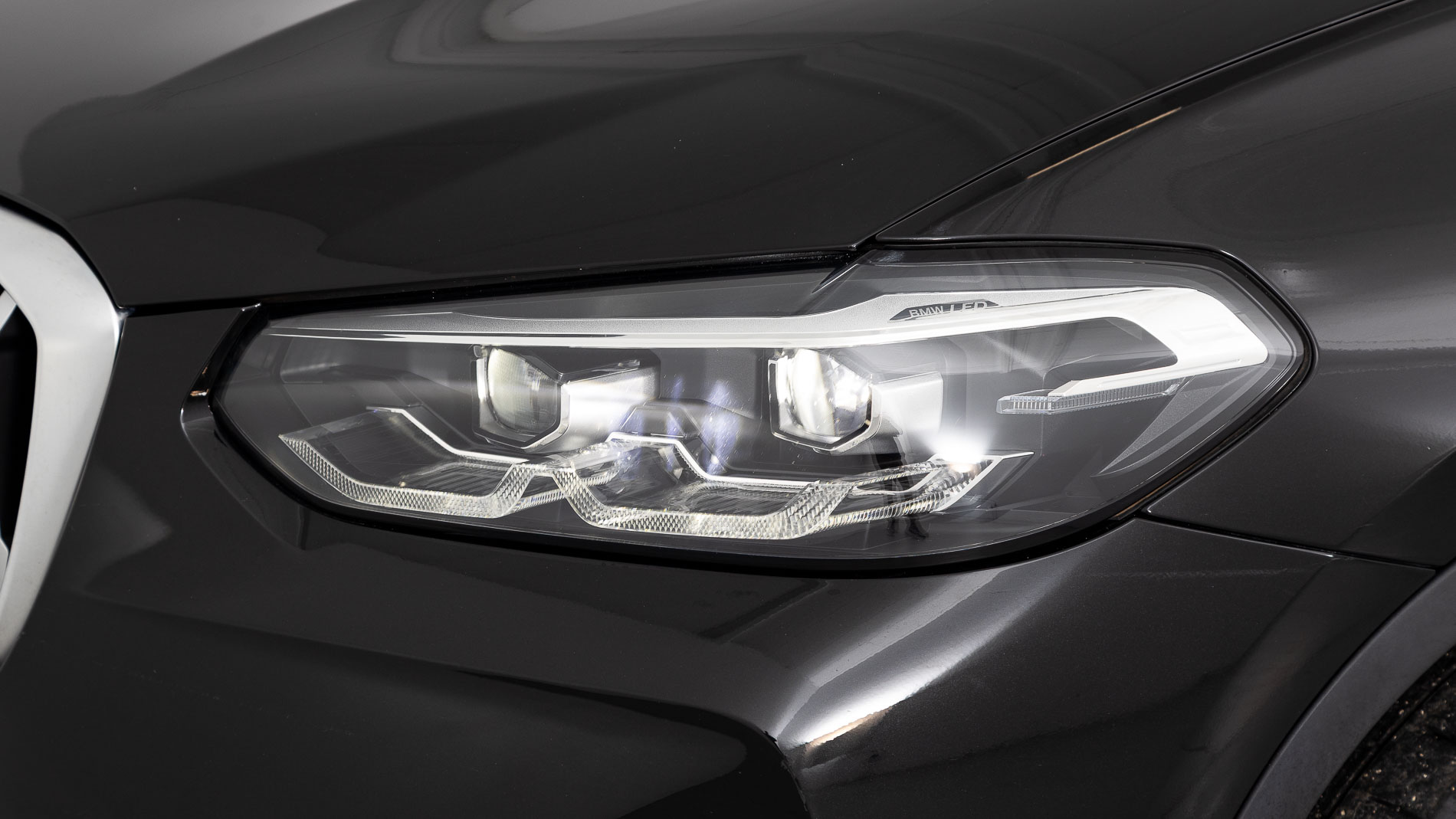 bmw x3 x line 30E XDRIVE 292 CA 2022 saphirschwarz 32