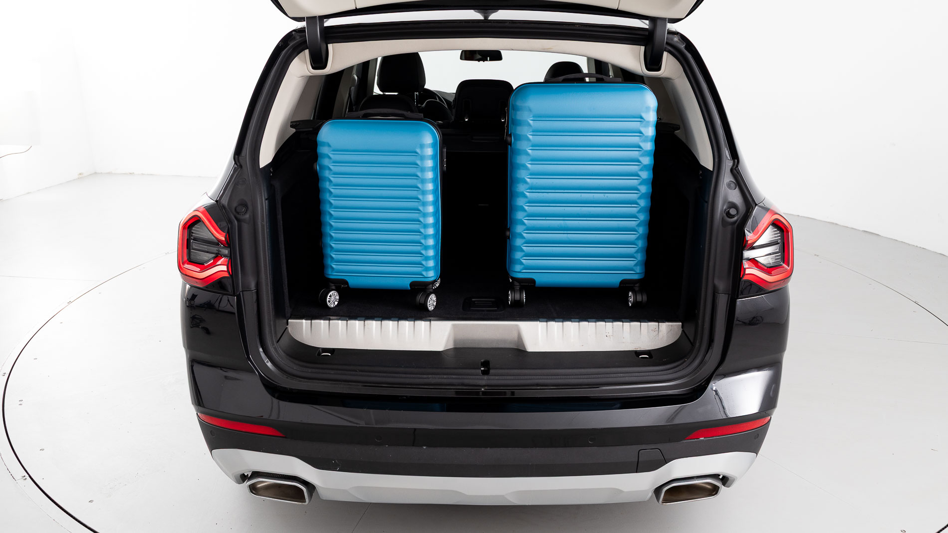 bmw x3 x line 30E XDRIVE 292 CA 2022 saphirschwarz 35