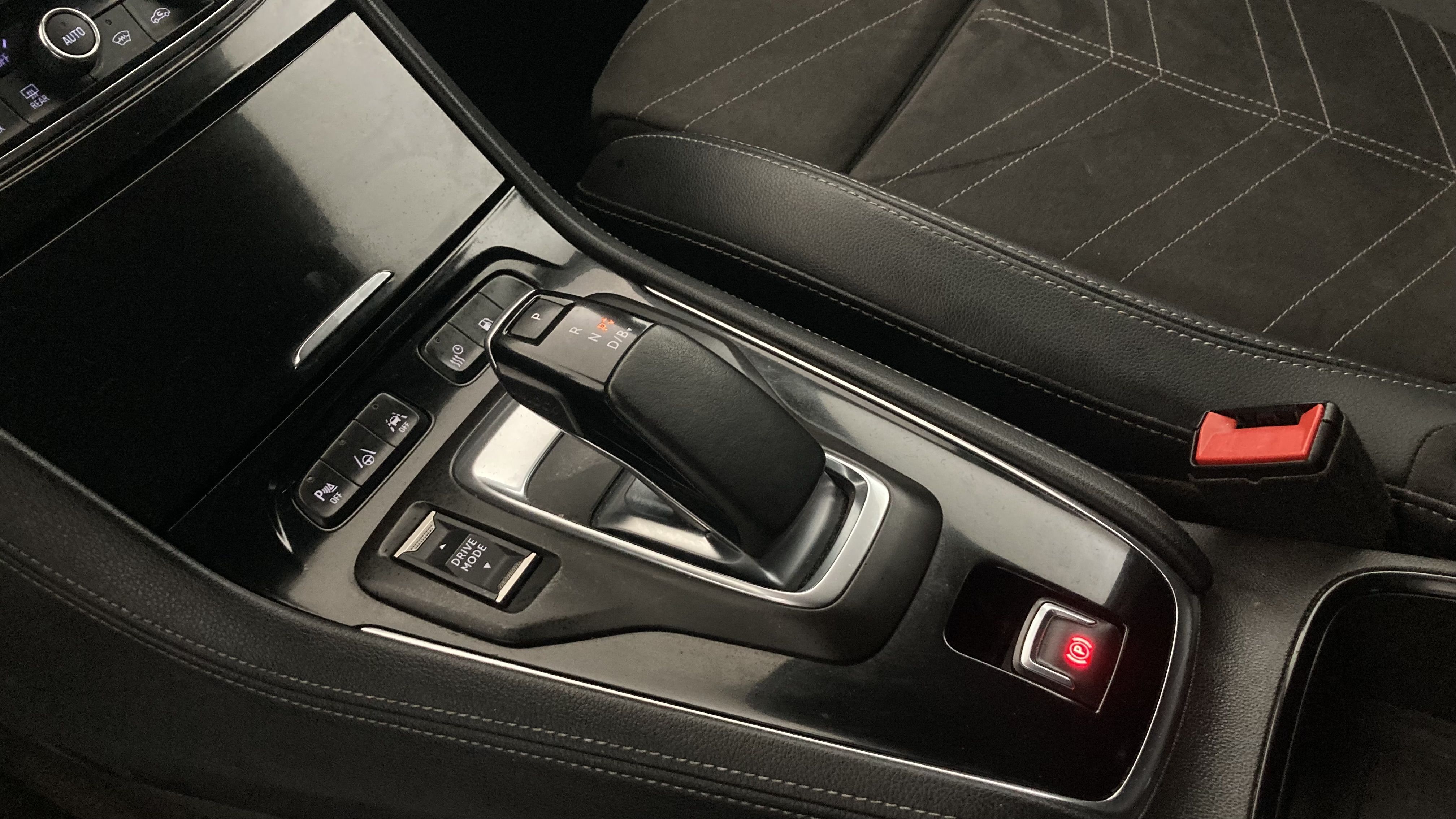 opel grandland ultimate 1.6 PHEV 300 AT 2022 negro krakatoa 12