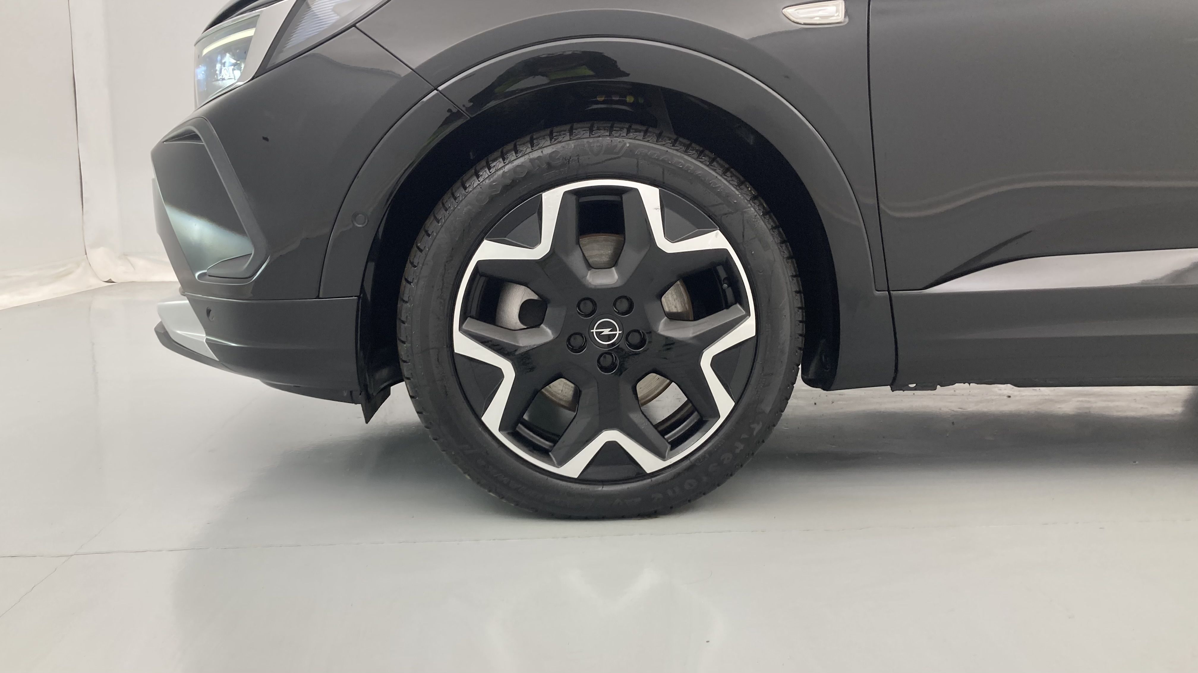 opel grandland ultimate 1.6 PHEV 300 AT 2022 negro krakatoa 30