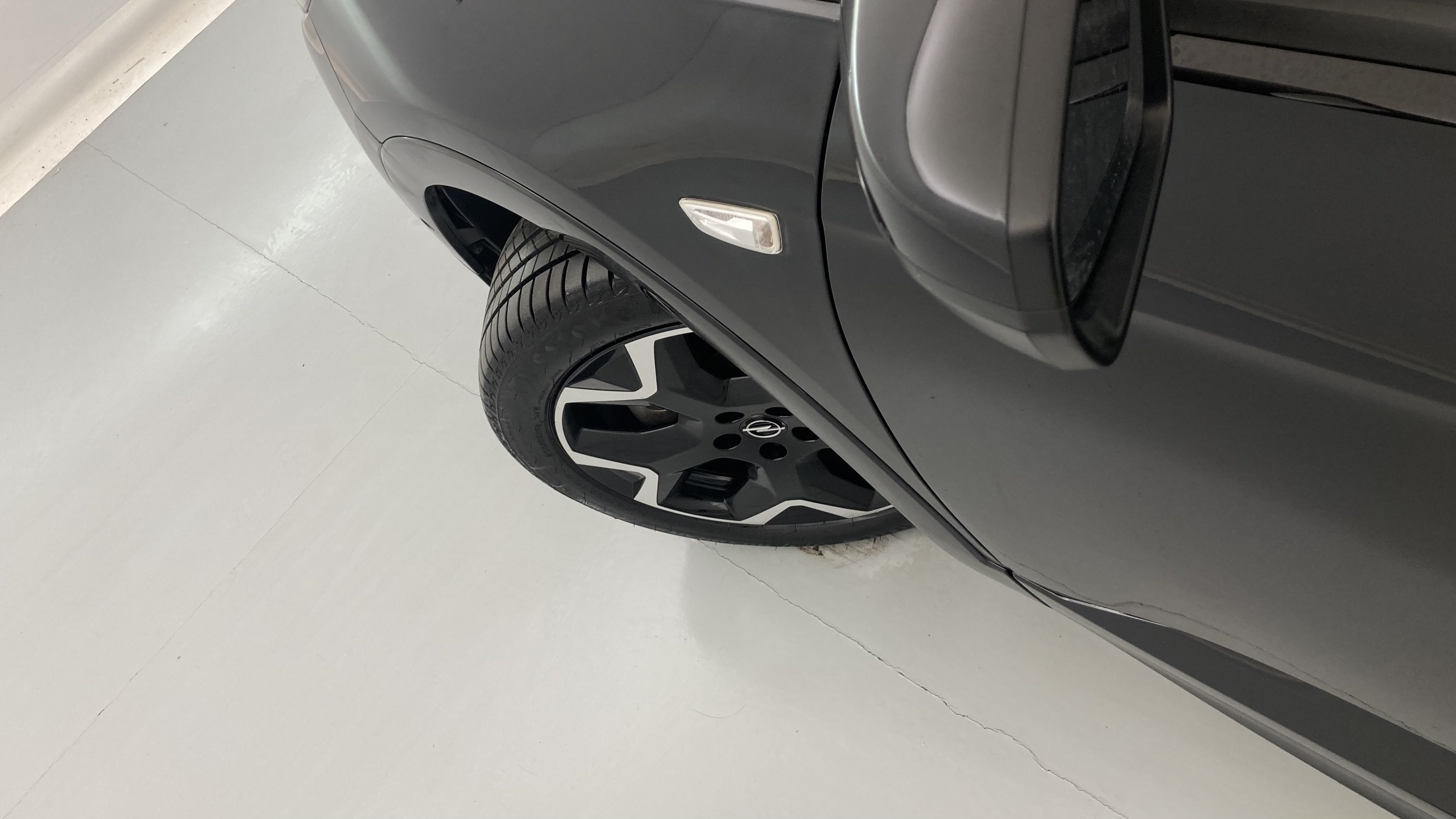 opel grandland ultimate 1.6 PHEV 300 AT 2022 negro krakatoa 32