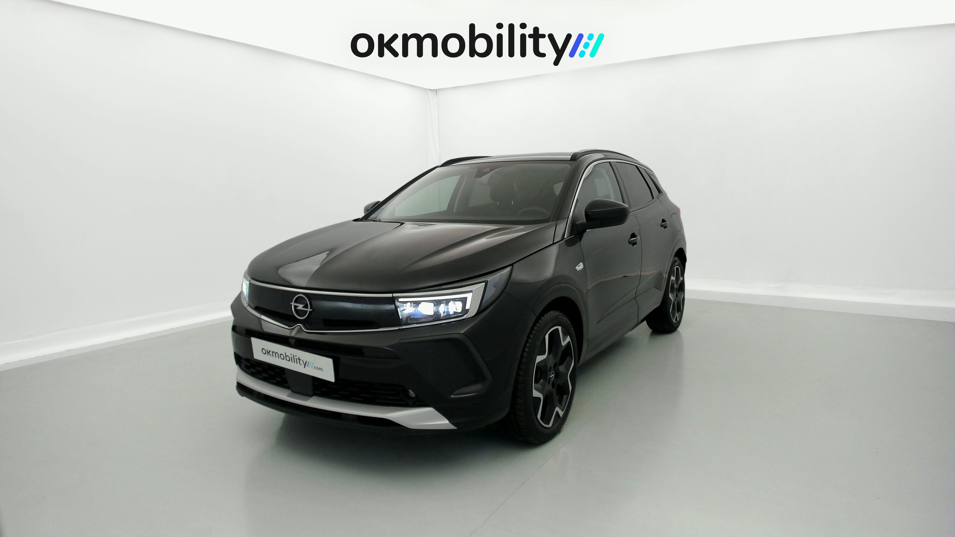 opel grandland ultimate 1.6 PHEV 300 AT 2022 negro krakatoa 1