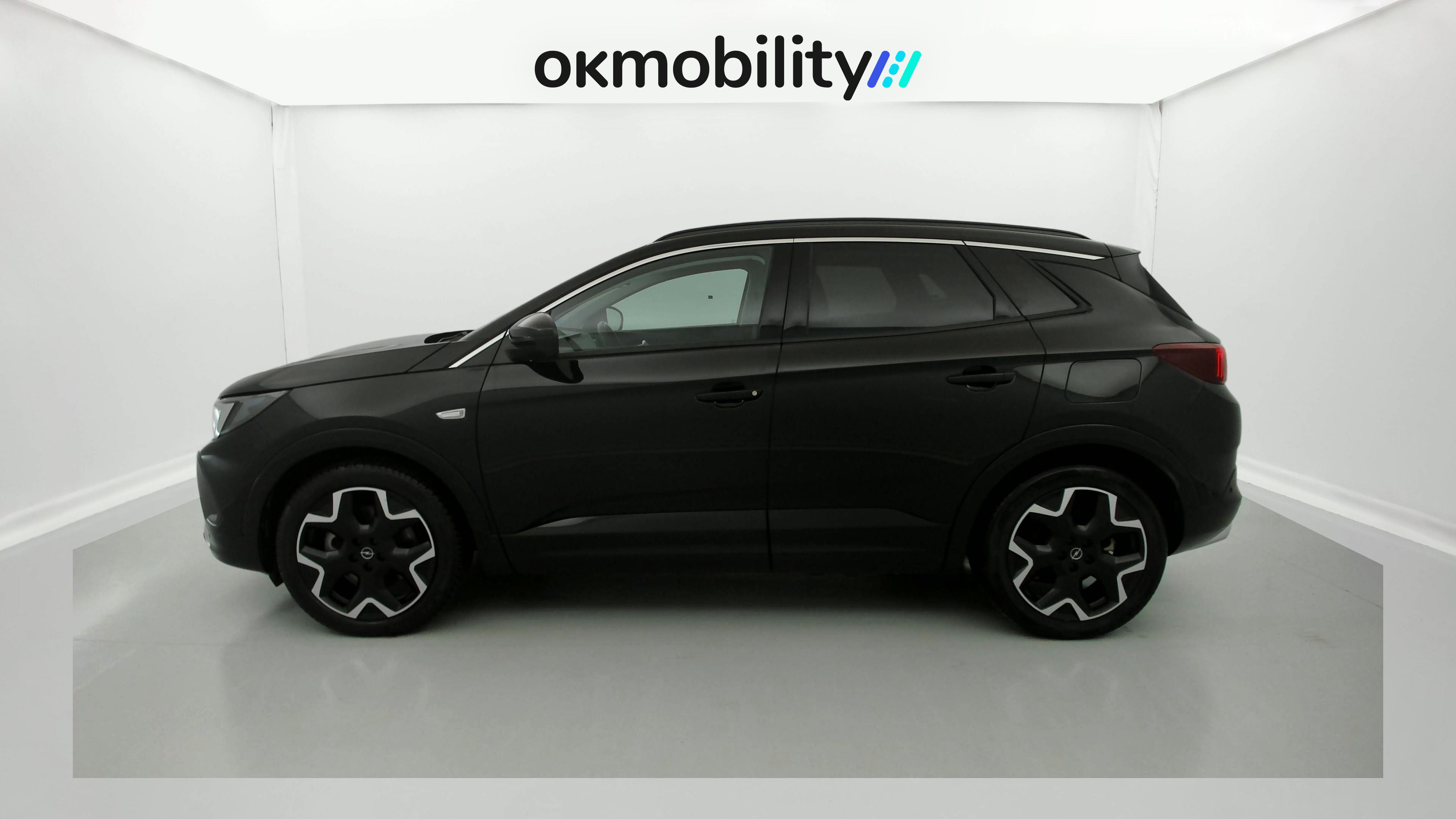 opel grandland ultimate 1.6 PHEV 300 AT 2022 negro krakatoa 7