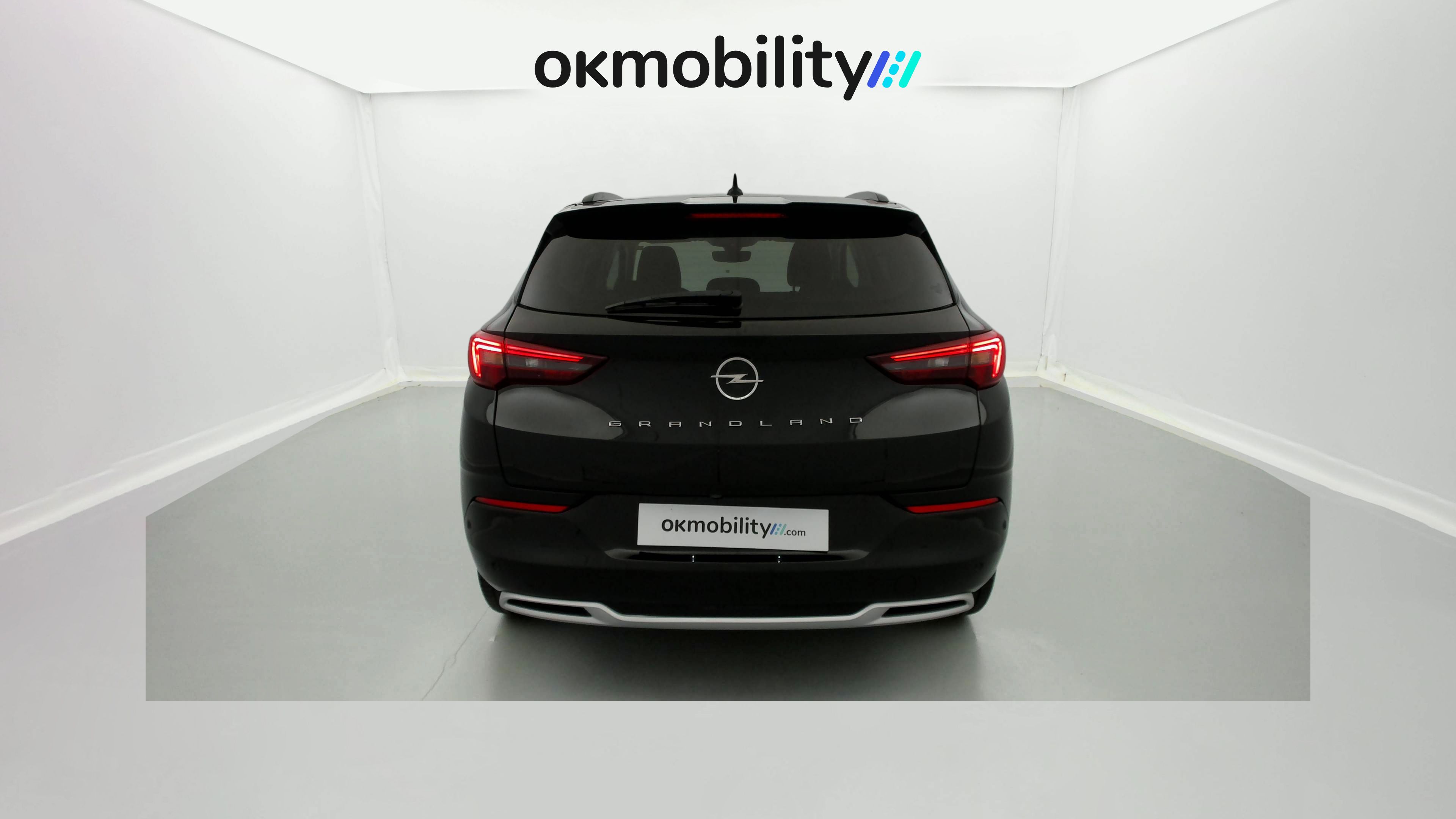 opel grandland ultimate 1.6 PHEV 300 AT 2022 negro krakatoa 10