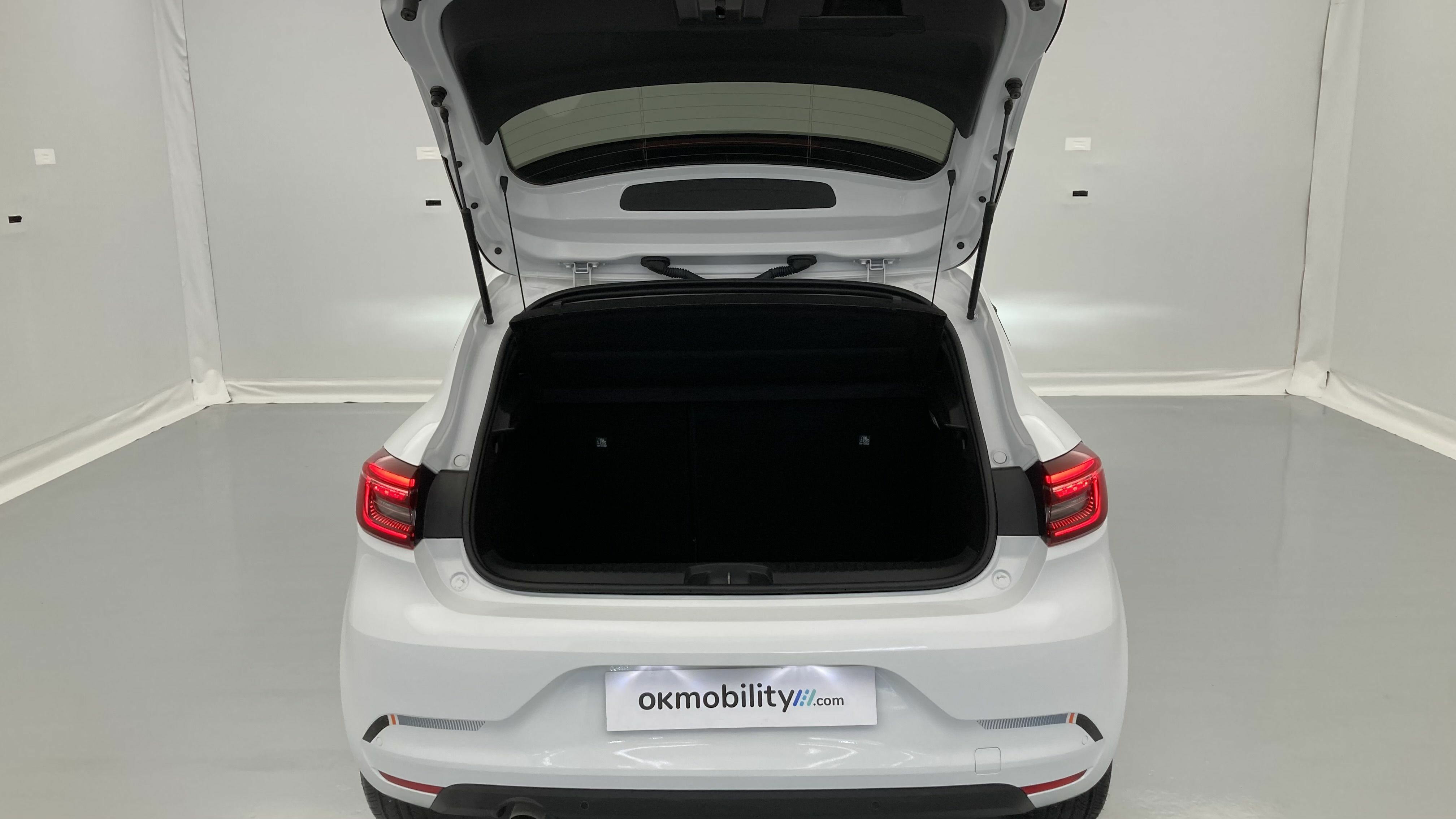 renault clio evolution 1.0 TCE 90 2023 blanco glaciar 24