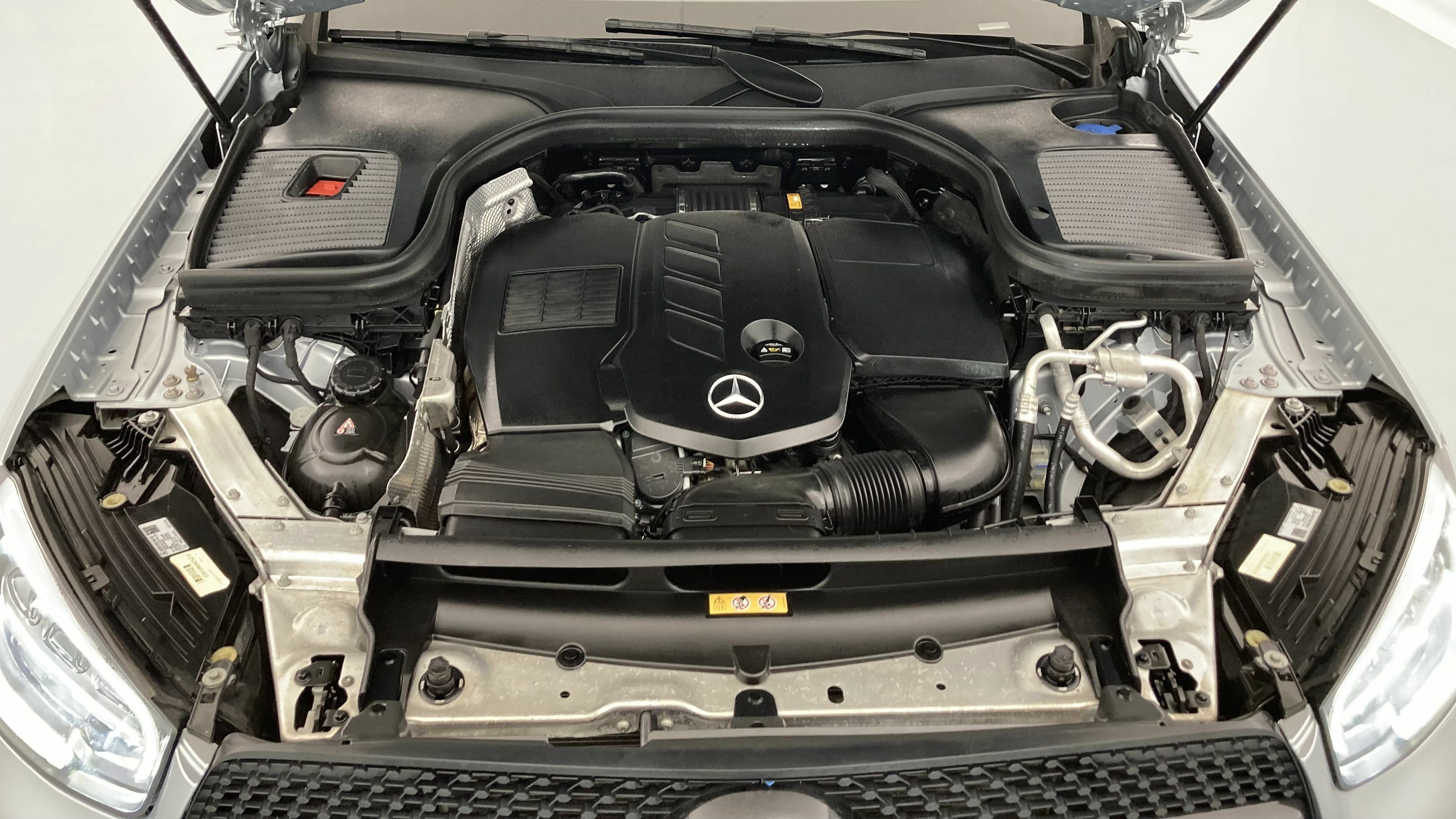 mercedes benz glc amg line plus 300D 245 DCT 4MATIC 2022 plata hightech 26