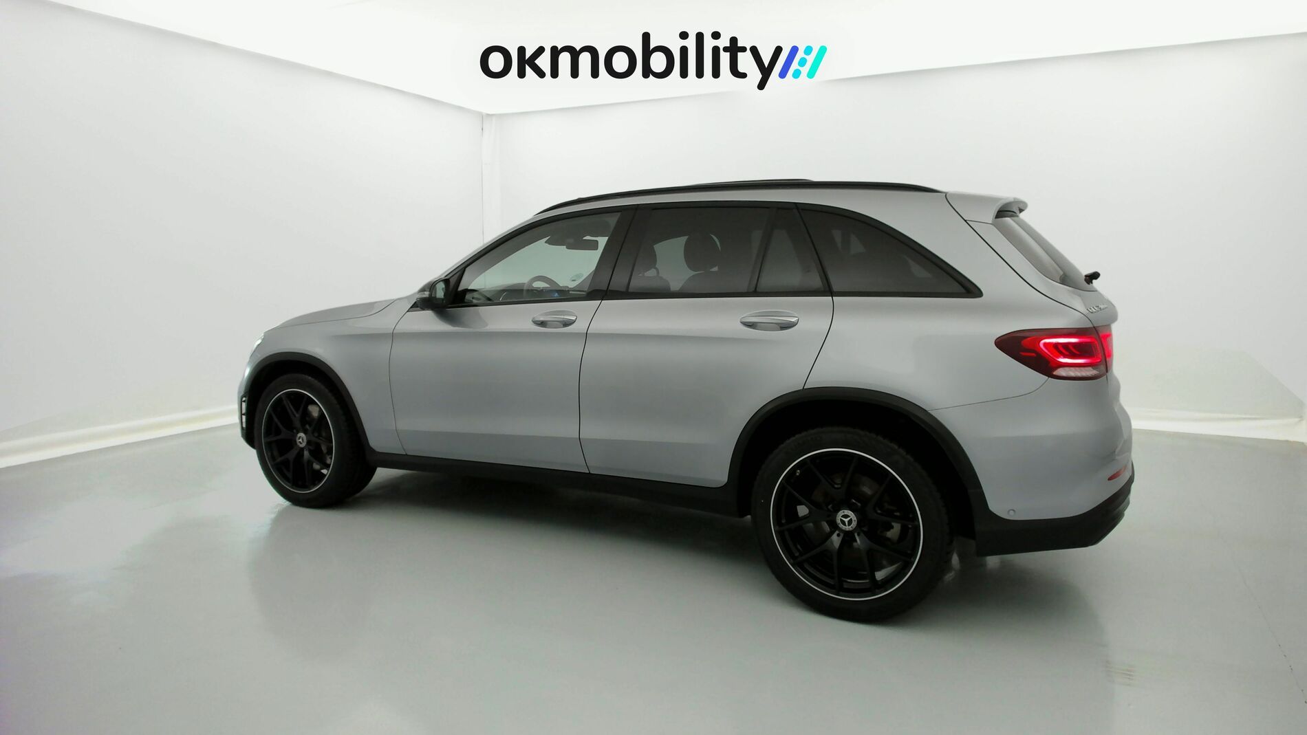 mercedes benz glc amg line plus 300D 245 DCT 4MATIC 2022 plata hightech 9