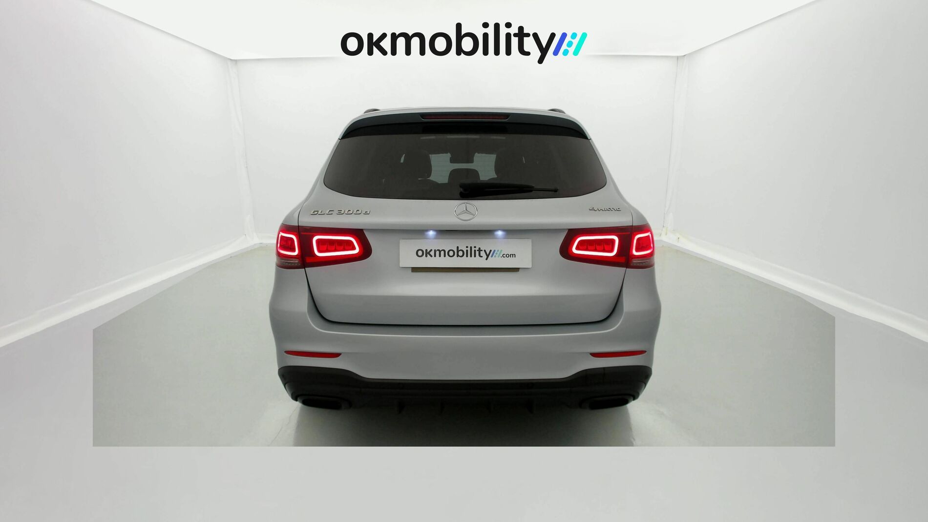 mercedes benz glc amg line plus 300D 245 DCT 4MATIC 2022 plata hightech 11