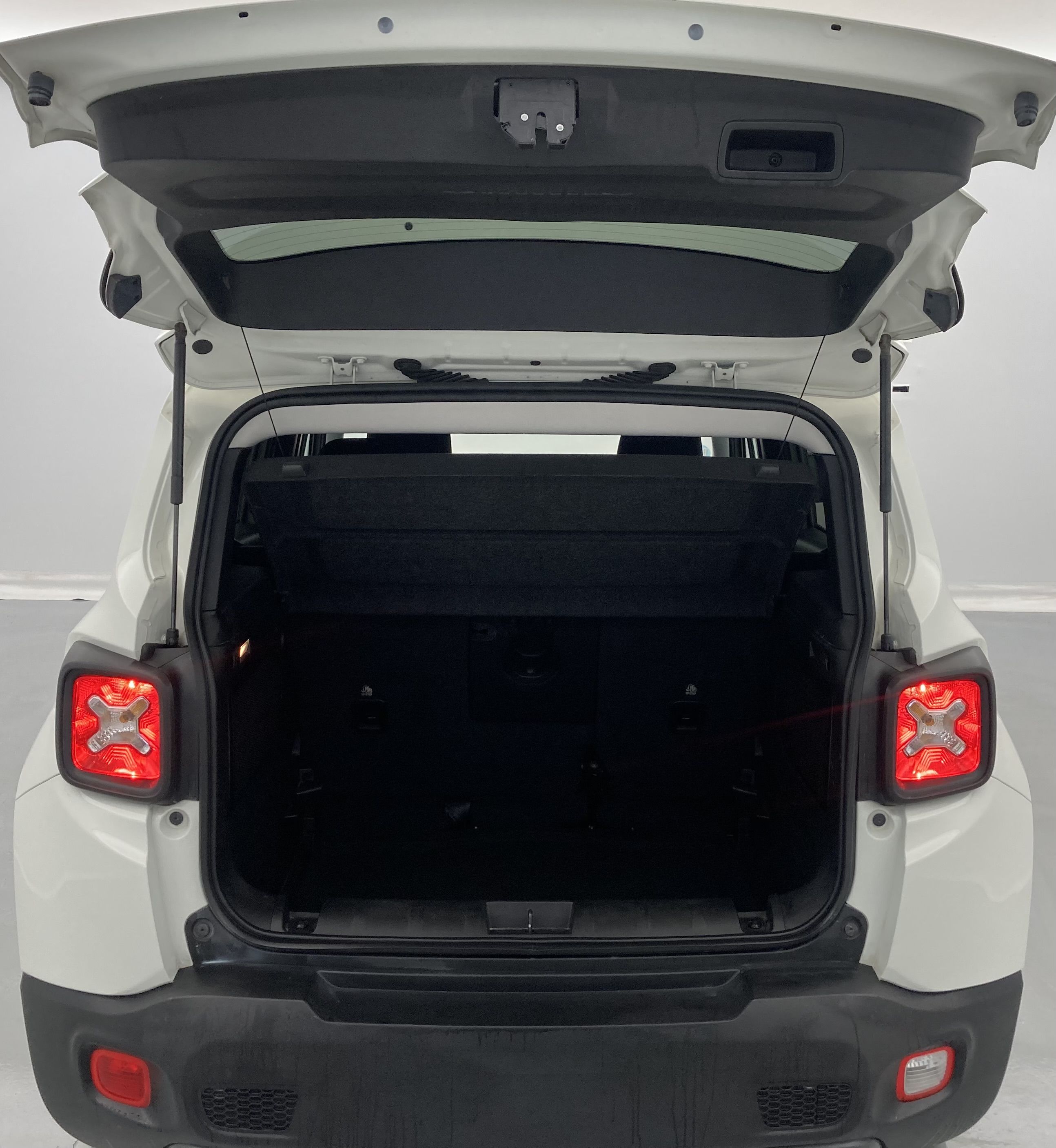 jeep renegade limited 1.6 MULTIJET 130 2022 blanco alpine 27