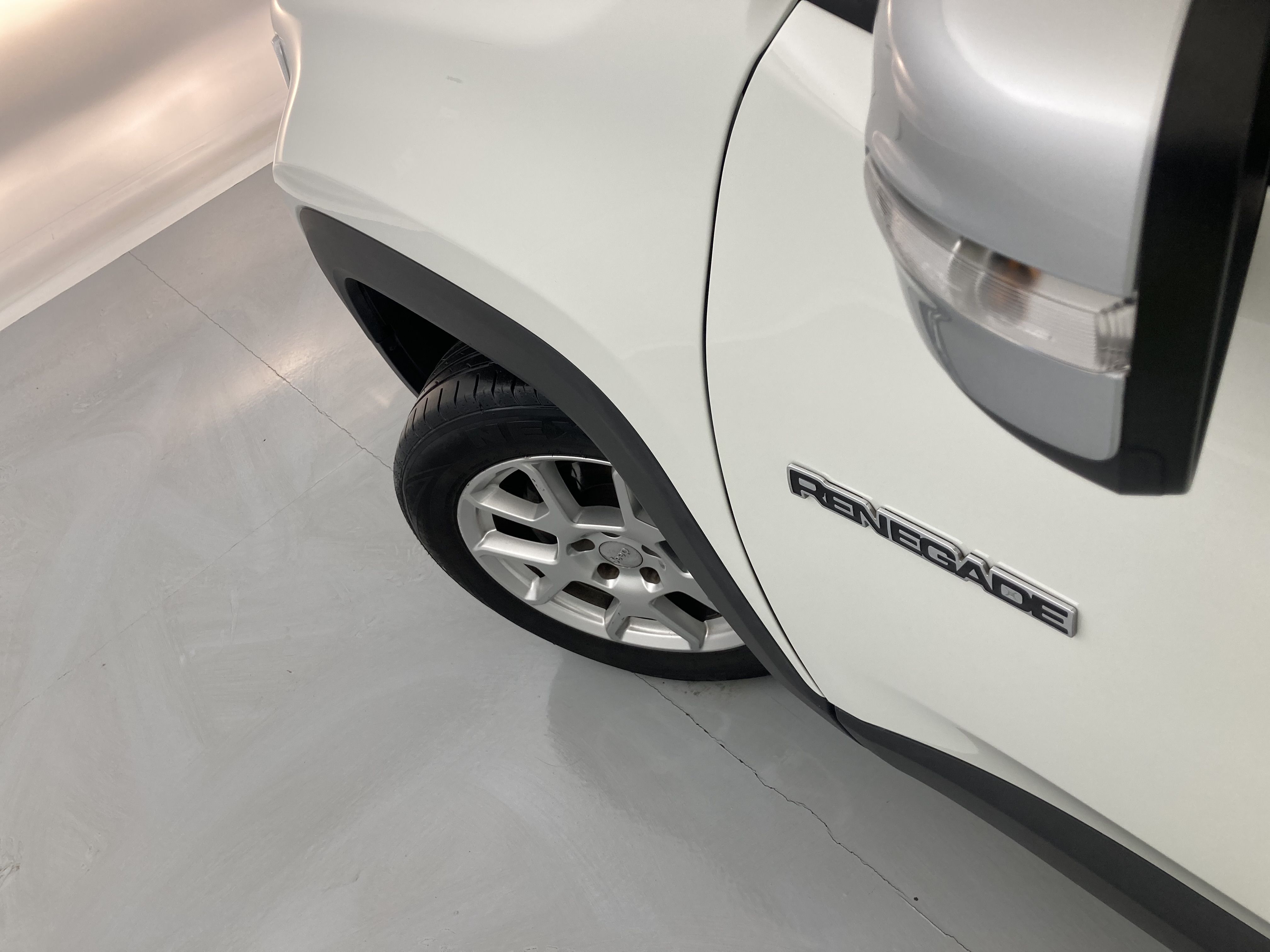 jeep renegade limited 1.6 MULTIJET 130 2022 blanco alpine 32