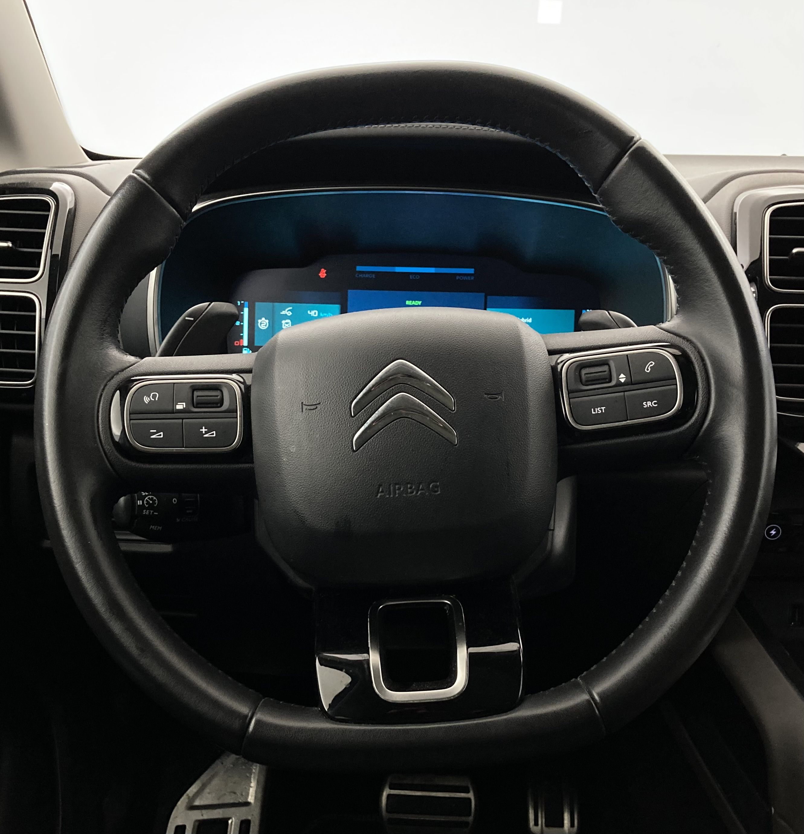 citroen c5 aircross shine 1.6 PURETECH HYBRID 225 E-EAT 2022 gris acier / negro 26